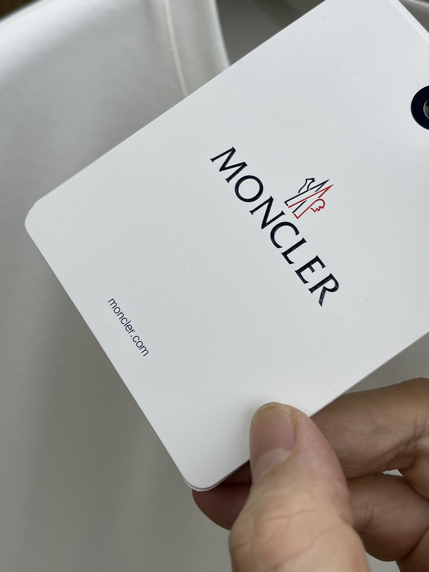 价格修正 新款 Mon 🔥官网秋冬新品长袖T恤 蒙口 面料采用新疆长绒棉 面料细腻柔软上身舒适 侧边拼接