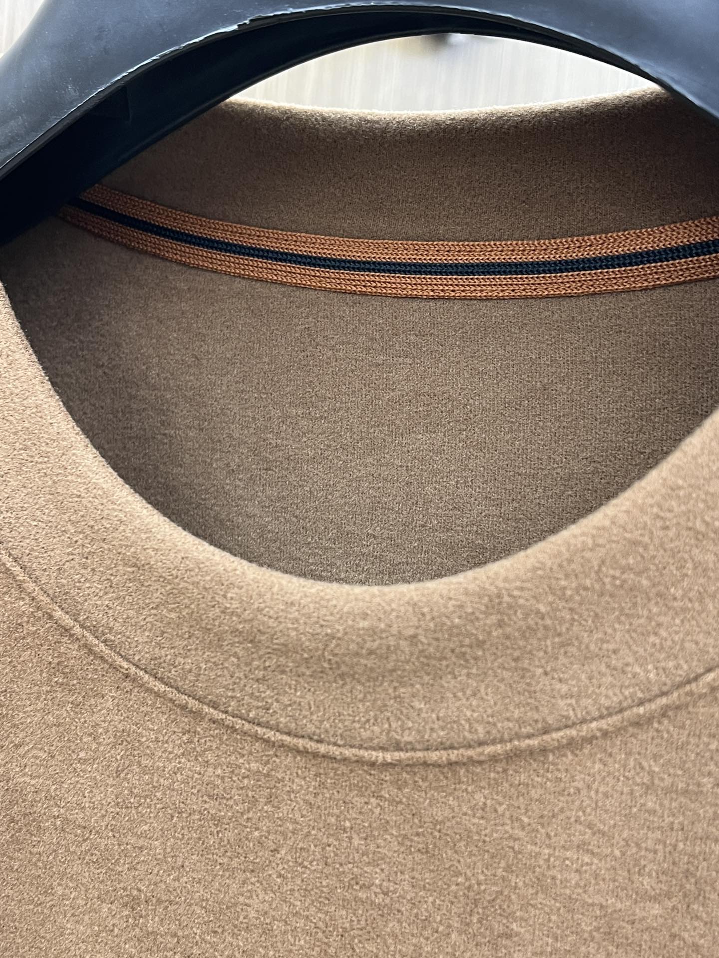 秋冬 ZZ 🔥秋冬Kiton打底衫 面料选用暖姜天丝德绒 面料细腻柔软上身舒适 简约时尚 适配商务、fj