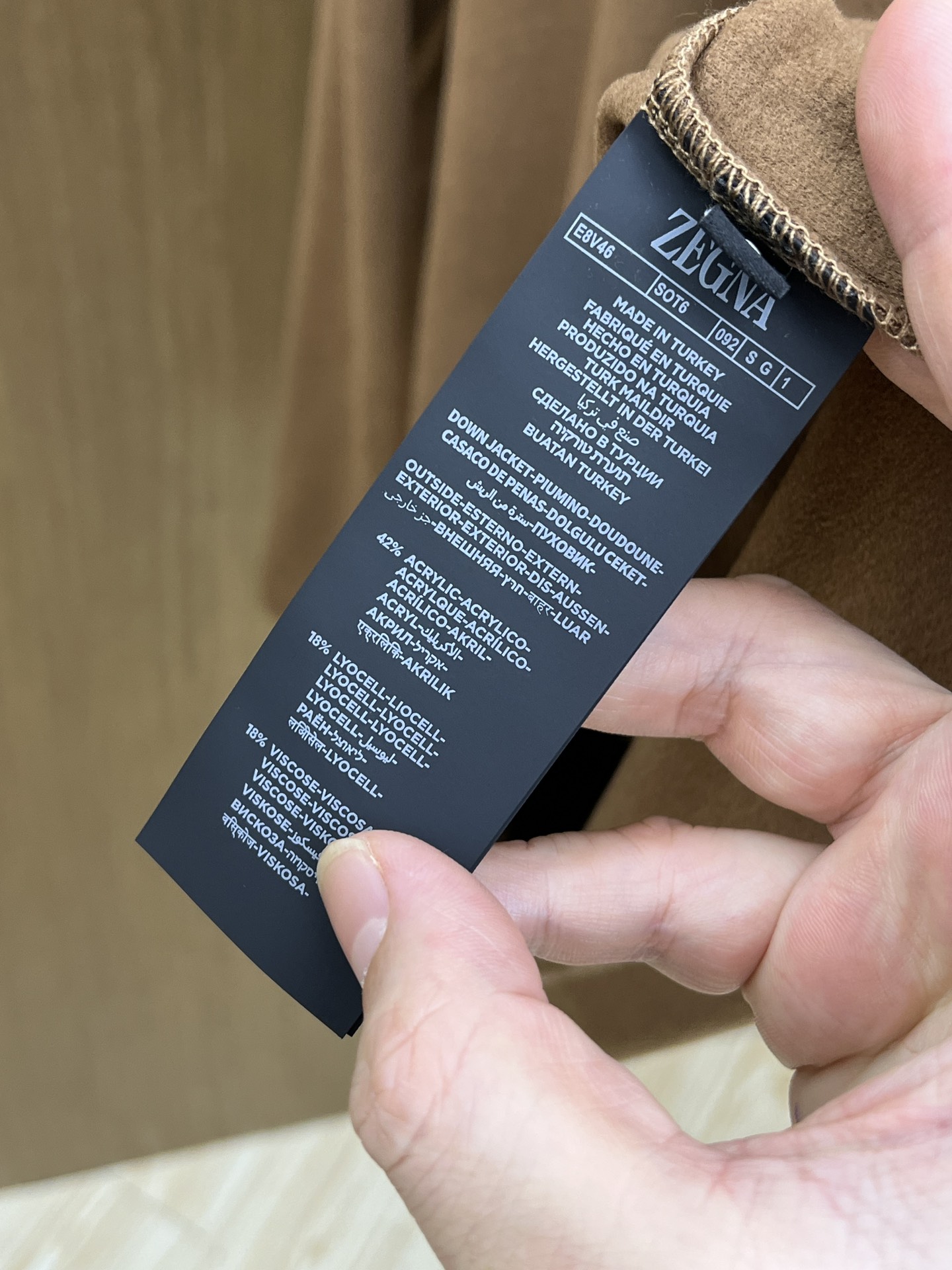 秋冬 ZZ 🔥秋冬Kiton打底衫 面料选用暖姜天丝德绒 面料细腻柔软上身舒适 简约时尚 适配商务、fj