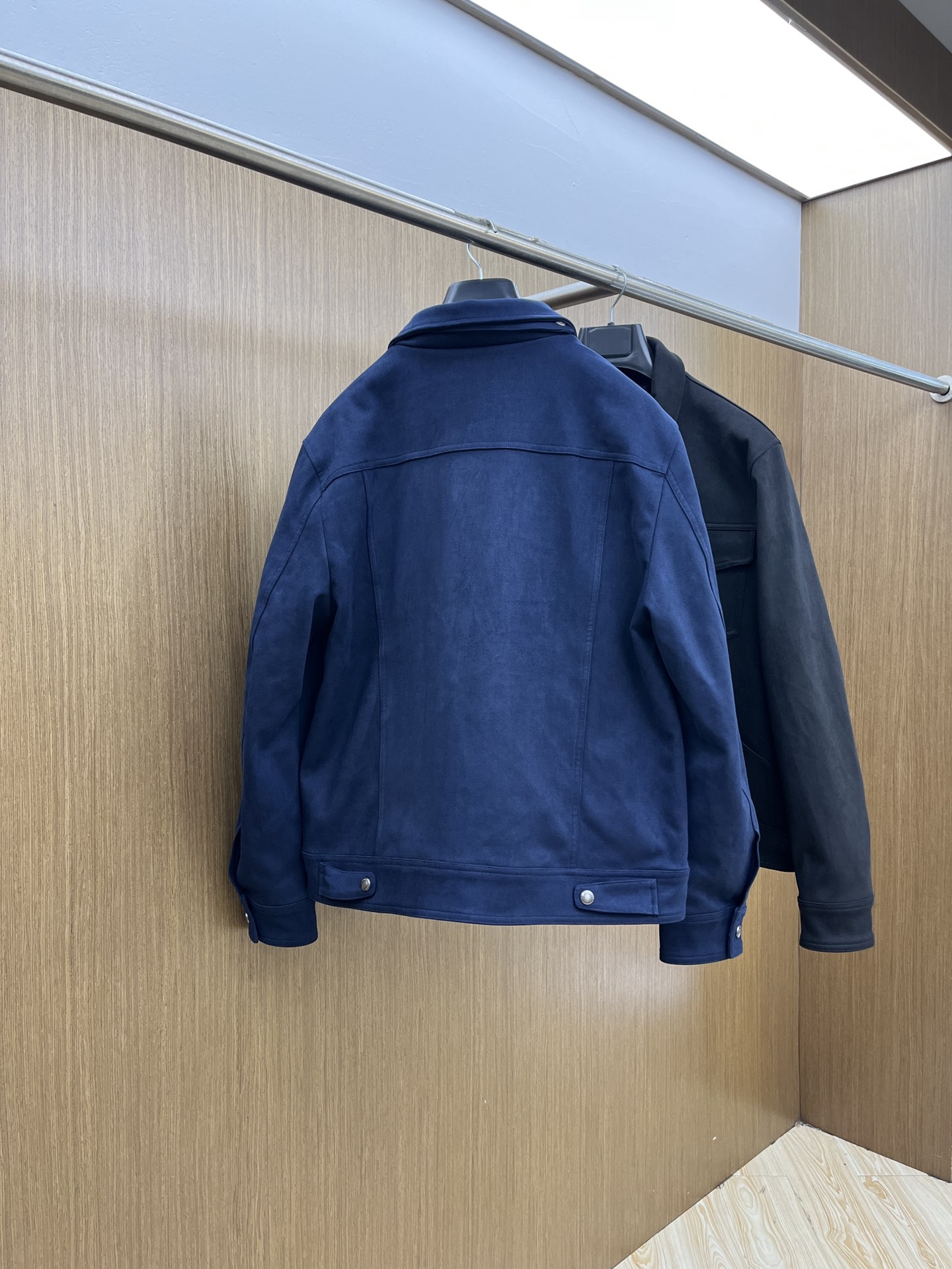 秋冬 TF 🔥SS男士新款口袋麂皮绒夹克外套，采用麂皮绒皮革精心制作，经典版型，凸显新意同时也能提升款式