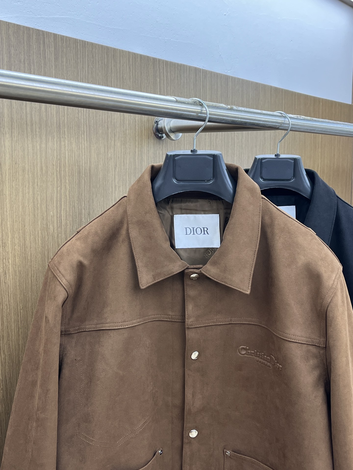 秋冬 CD🔥SS男士新款口袋麂皮绒夹克外套，采用麂皮绒皮革精心制作，经典版型，凸显新意同时也能提升款式的