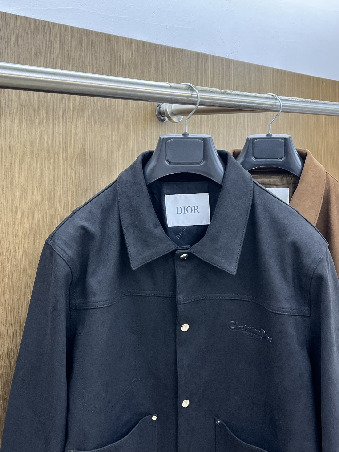 秋冬 CD 🔥SS男士新款口袋麂皮绒夹克外套，采用麂皮绒皮革精心制作，经典版型，凸显新意同时也能提升款式