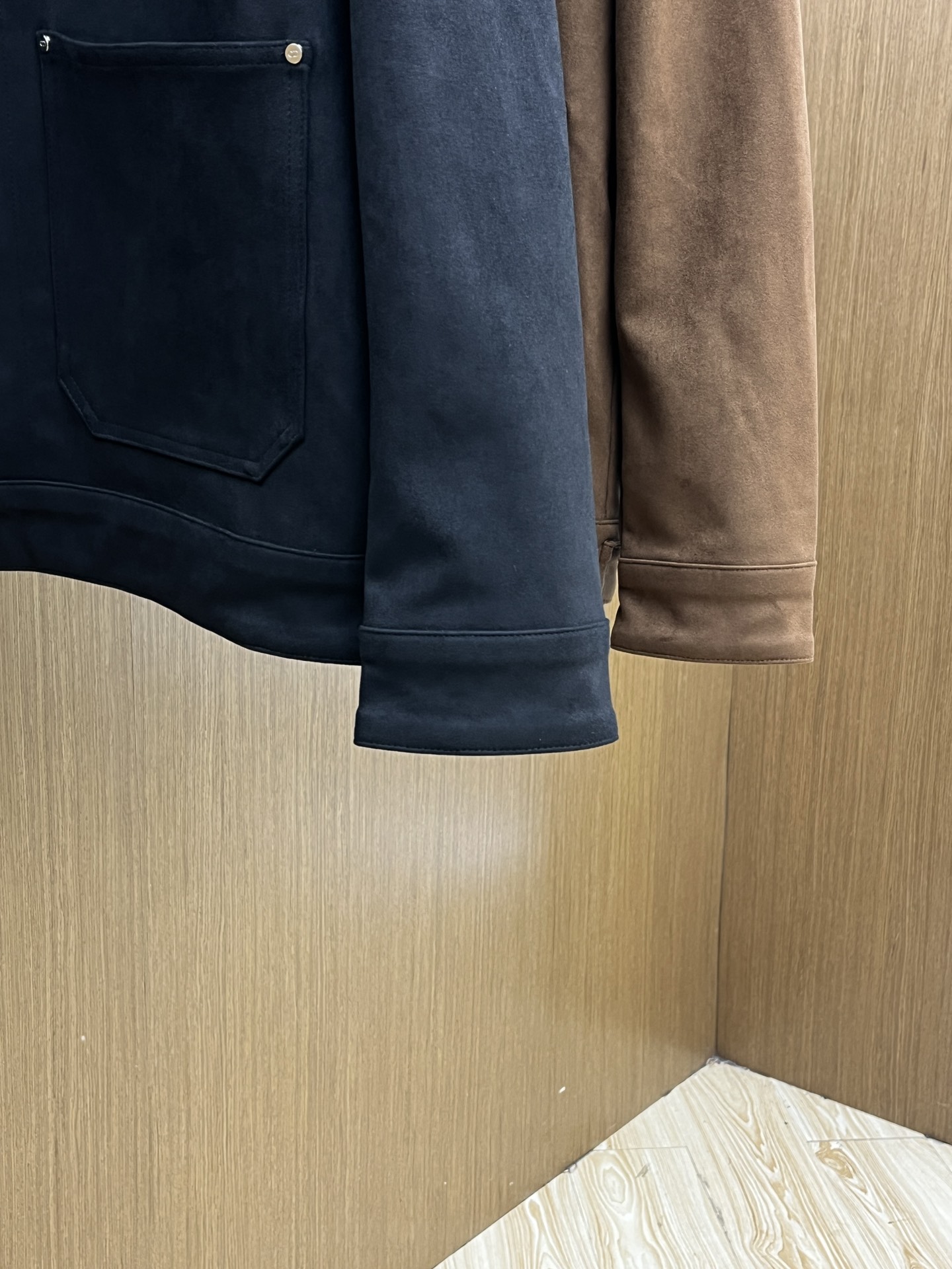 秋冬 CD 🔥SS男士新款口袋麂皮绒夹克外套，采用麂皮绒皮革精心制作，经典版型，凸显新意同时也能提升款式