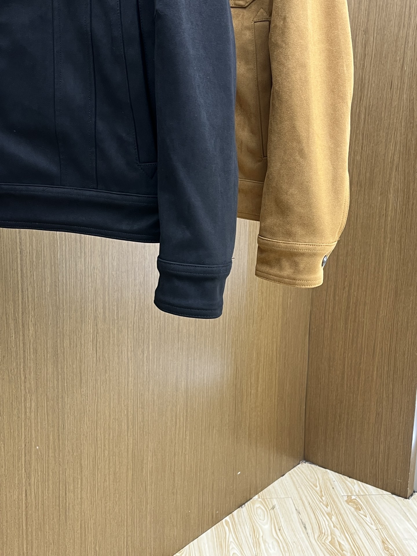 秋冬 TF 🔥SS男士新款口袋麂皮绒夹克外套，采用麂皮绒皮革精心制作，经典版型，凸显新意同时也能提升款式