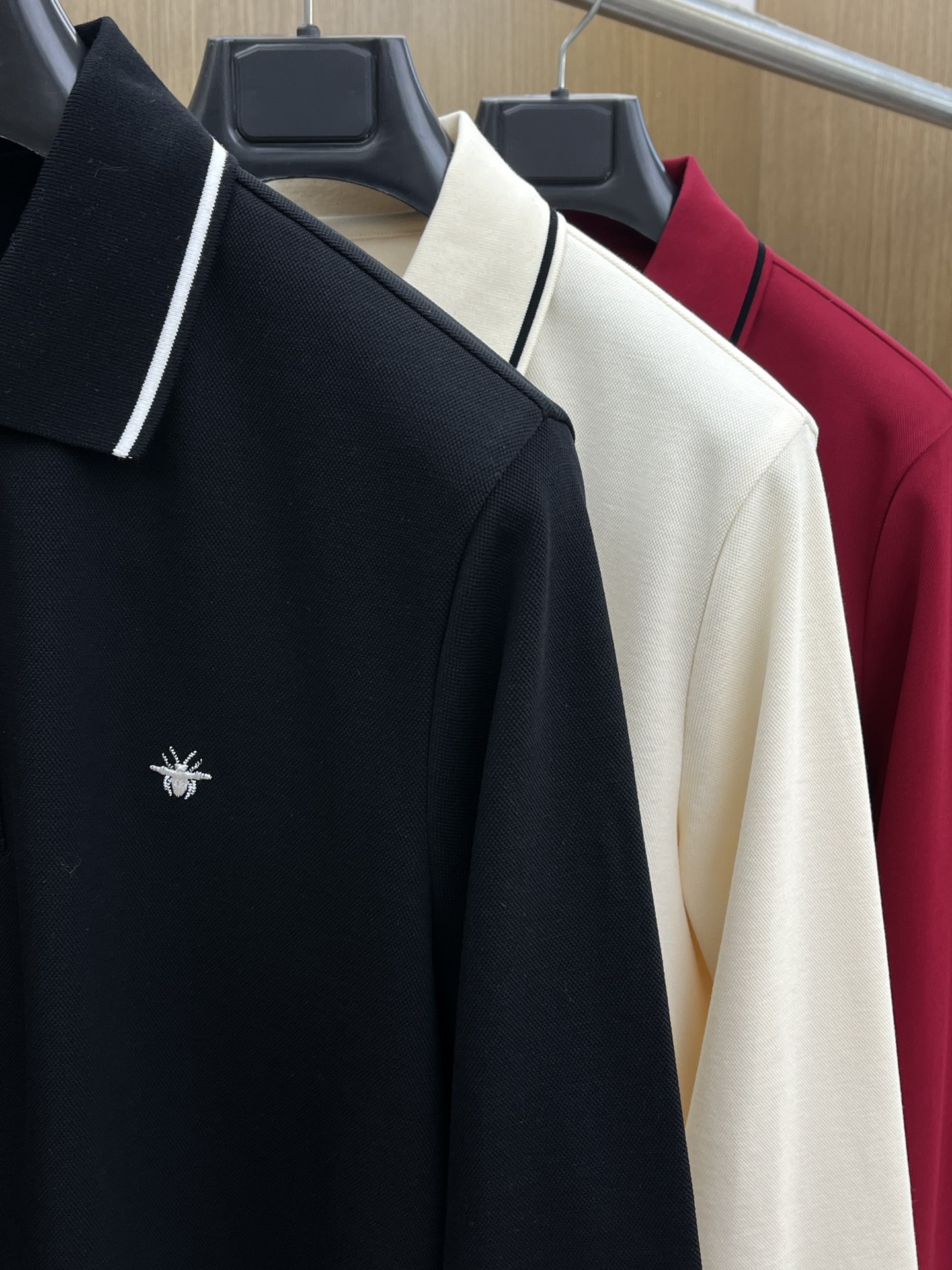 秋冬 CD 🔥秋冬DIOR经典小蜜蜂长袖 选用拉毛珠地棉 面料细腻柔软上身舒适 简约时尚 适配商务、fj