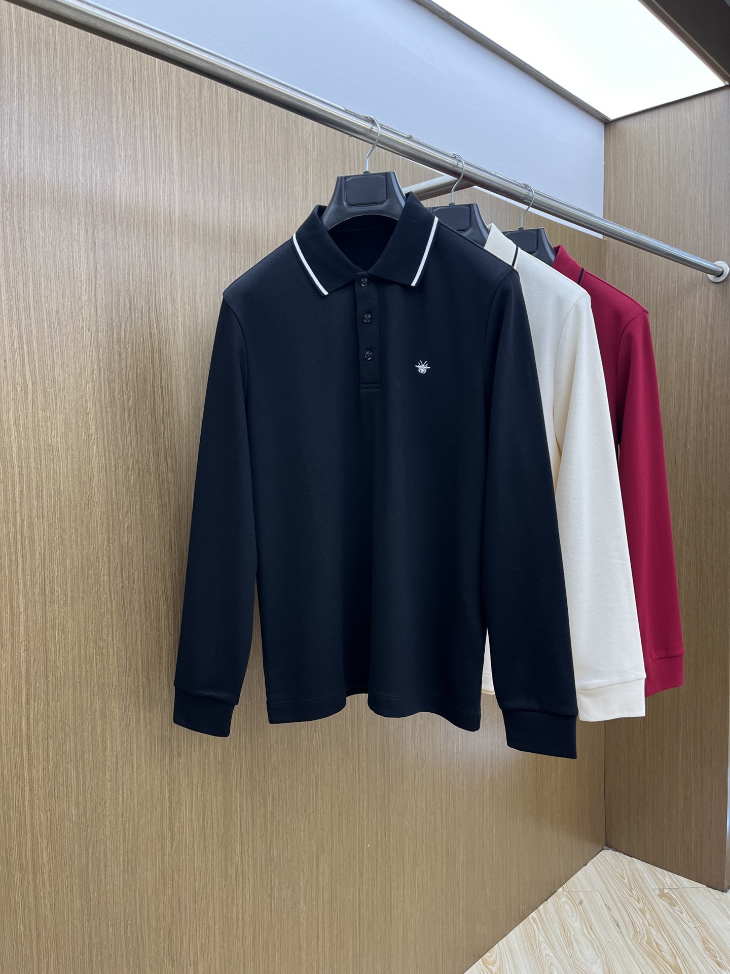 秋冬 CD 🔥秋冬DIOR经典小蜜蜂长袖 选用拉毛珠地棉 面料细腻柔软上身舒适 简约时尚 适配商务、fj