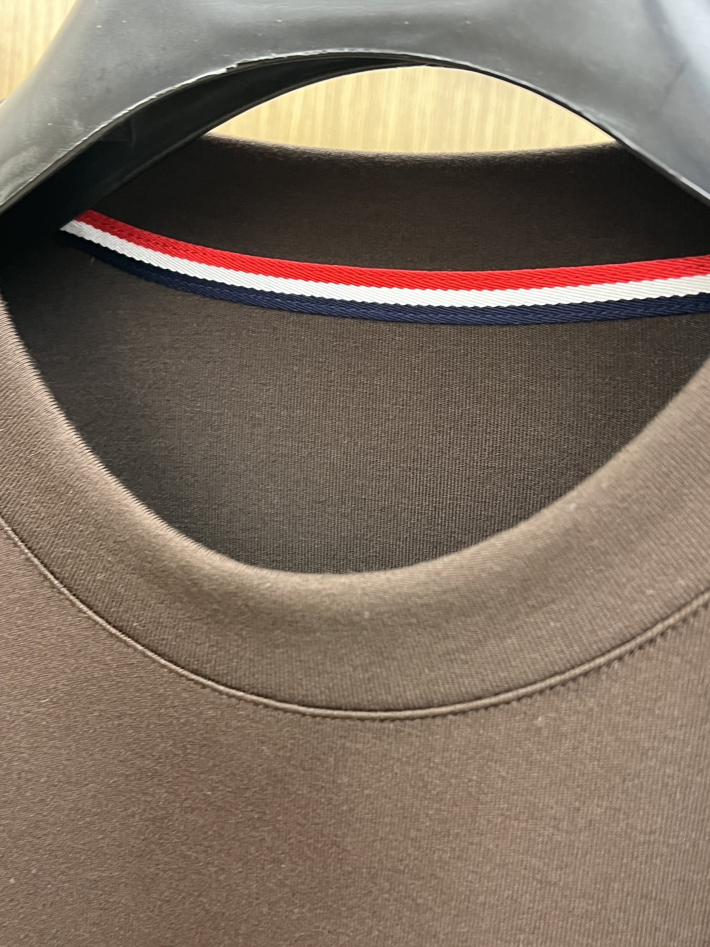 秋冬 Mon 🔥秋冬官网新款圆领长袖 选用拉毛珠地棉 面料细腻柔软上身舒适 简约时尚 适配商务、fjj休