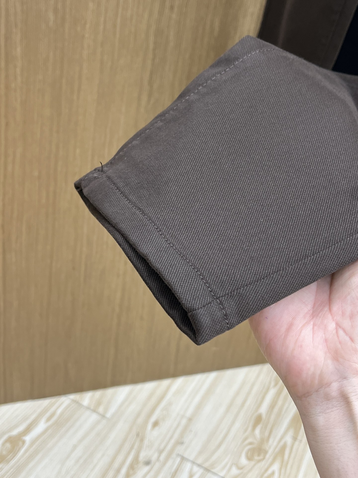 秋冬 lP🆕🔥🔥ss秋冬新品，官网同步有售，男士高端商务休闲西裤，高端进口面料，带弹力，后面采用硅胶字母