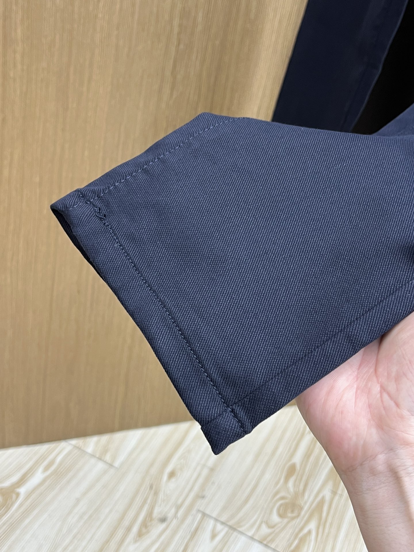 秋冬 lP🆕🔥🔥ss秋冬新品，官网同步有售，男士高端商务休闲西裤，高端进口面料，带弹力，后面采用硅胶字母