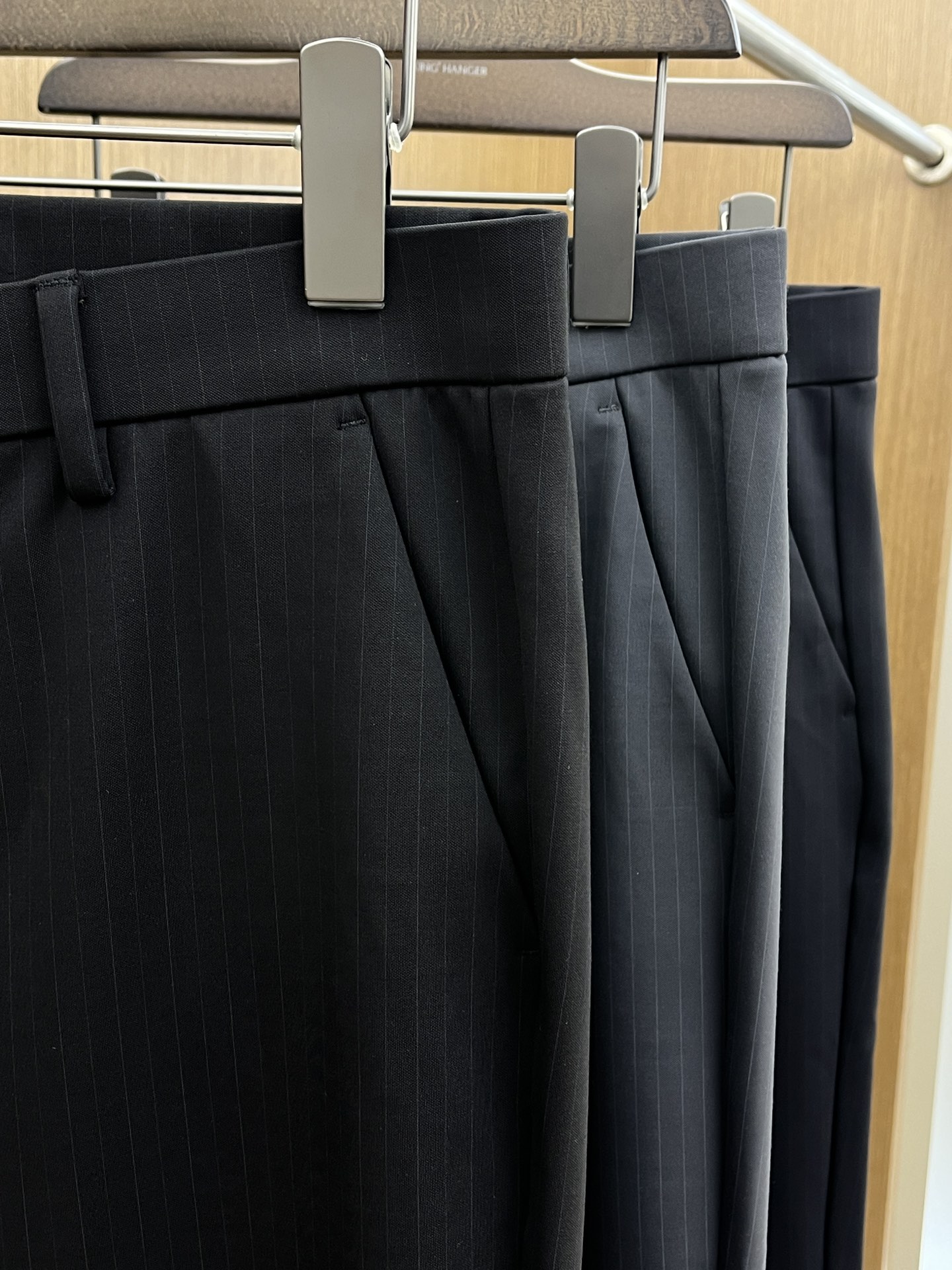 秋冬 FG🔥🔥ss秋冬新品，官网同步有售，男士高端商务休闲西裤，高端进口面料，带弹力，后面采用硅胶字母压