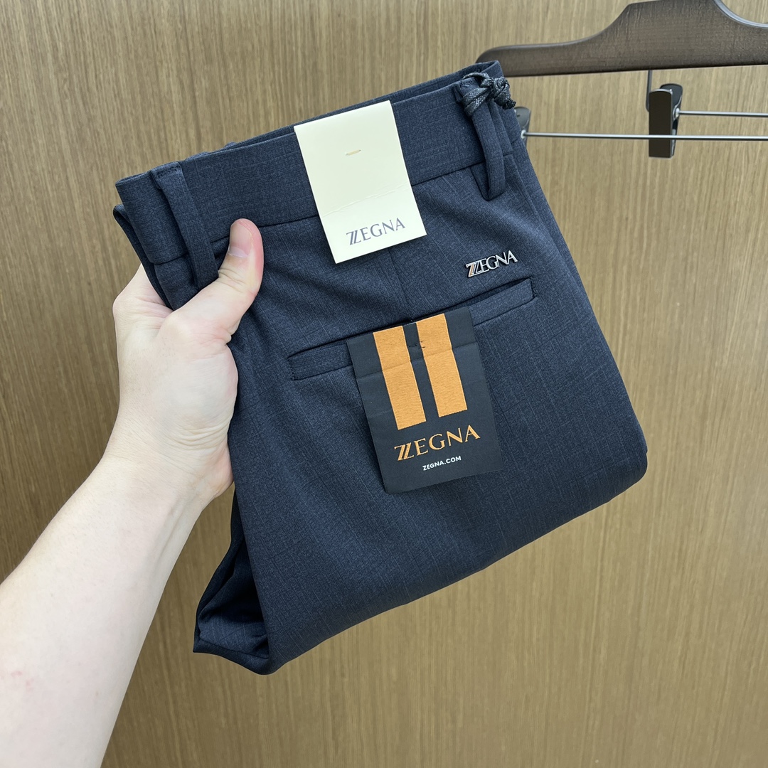 NO:486443,Autumn and Winter ZZ 1955ss autumn and winter new products, available on the official website simultaneously, men's high-end business casual trousers, high-end imported fabric, with elasticity, silicone letter pressing on the back, five combinations, namely classic and fashionable, combined tailor, unrestrained upper body effect, comfortable and breathable fax number 30-3837,,alexander wang19860909秋冬 ZZ 1955ss秋冬新品,官网同步有售,男士高端商务休闲西裤,高端进口面料,带弹力,后面采用硅胶字母压胶,五搭配,即经典又时尚,合体裁缝,上身效果无约束感 ,舒适透气fax 码数30-3837,,alexander wang,Men's clothing