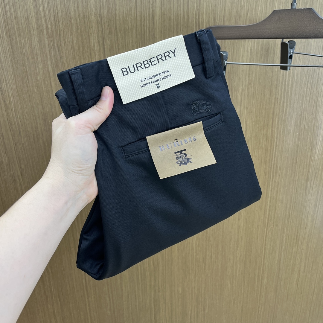 NO:492691,Autumn and Winter BBR 1955ss Autumn and Winter new products, available on the official website simultaneously, men's high-end business casual trousers, high-end imported fabric, with elasticity, silicone letter pressing on the back, five combinations, namely classic and fashionable, combined tailor, unrestrained upper body effect, comfortable and breathable fax number 30-3837,,alexander wang19860909秋冬 BBR 1955ss秋冬新品,官网同步有售,男士高端商务休闲西裤,高端进口面料,带弹力,后面采用硅胶字母压胶,五搭配,即经典又时尚,合体裁缝,上身效果无约束感 ,舒适透气fax 码数30-3837,,alexander wang,Men's clothing