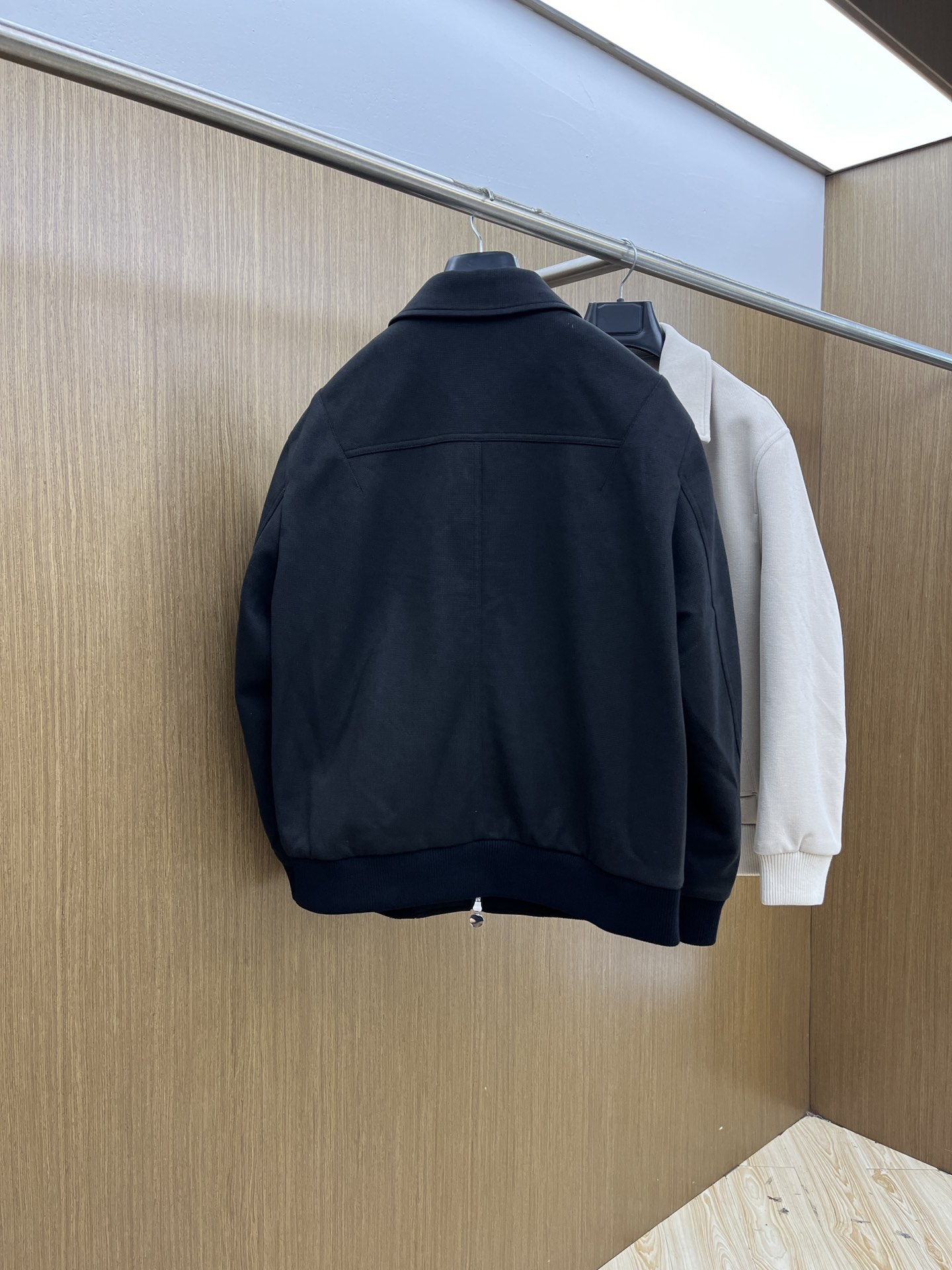 秋冬 Kiton 🔥秋冬新款老钱风羊毛夹克外套 两侧斜插袋、领口、袖口、下摆部分拼接配色羊毛针织罗纹 选