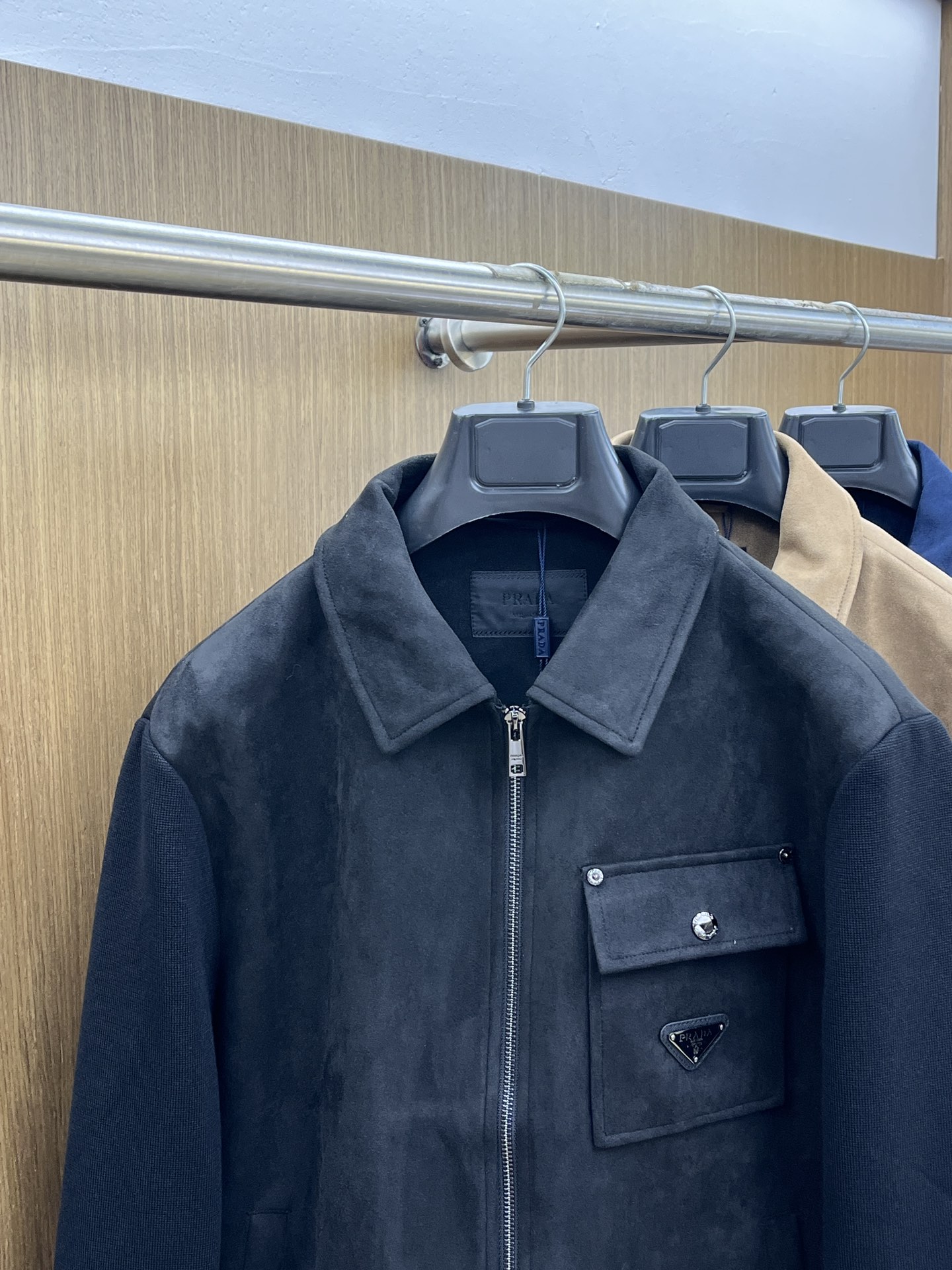 秋冬 PD🔥秋冬独家专供最新时尚秋冬夹克 经典设计感与颜值爆棚的外套，品质更是无法挑剔品控可以直接入手，