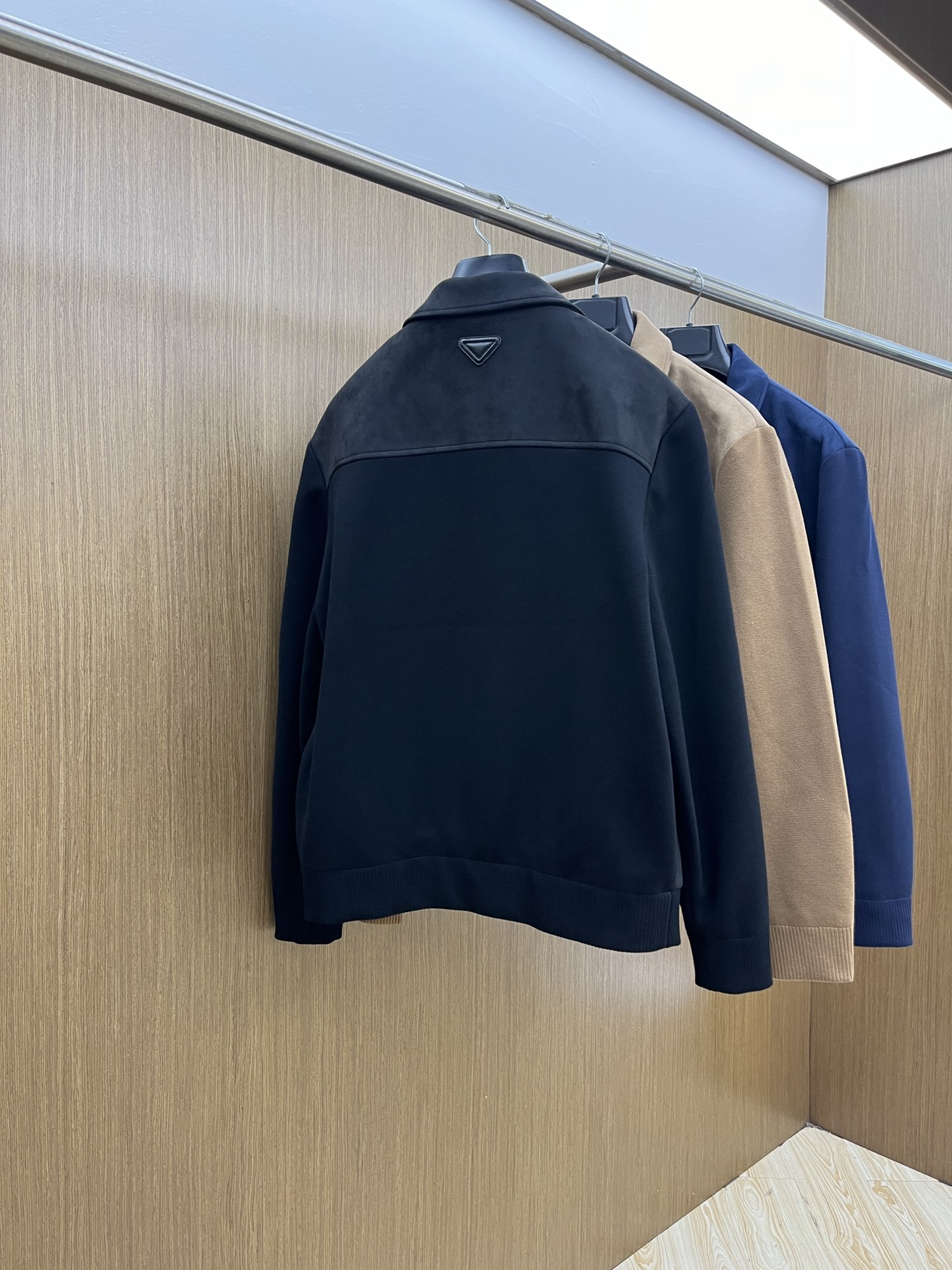 秋冬 PD🔥秋冬独家专供最新时尚秋冬夹克 经典设计感与颜值爆棚的外套，品质更是无法挑剔品控可以直接入手，