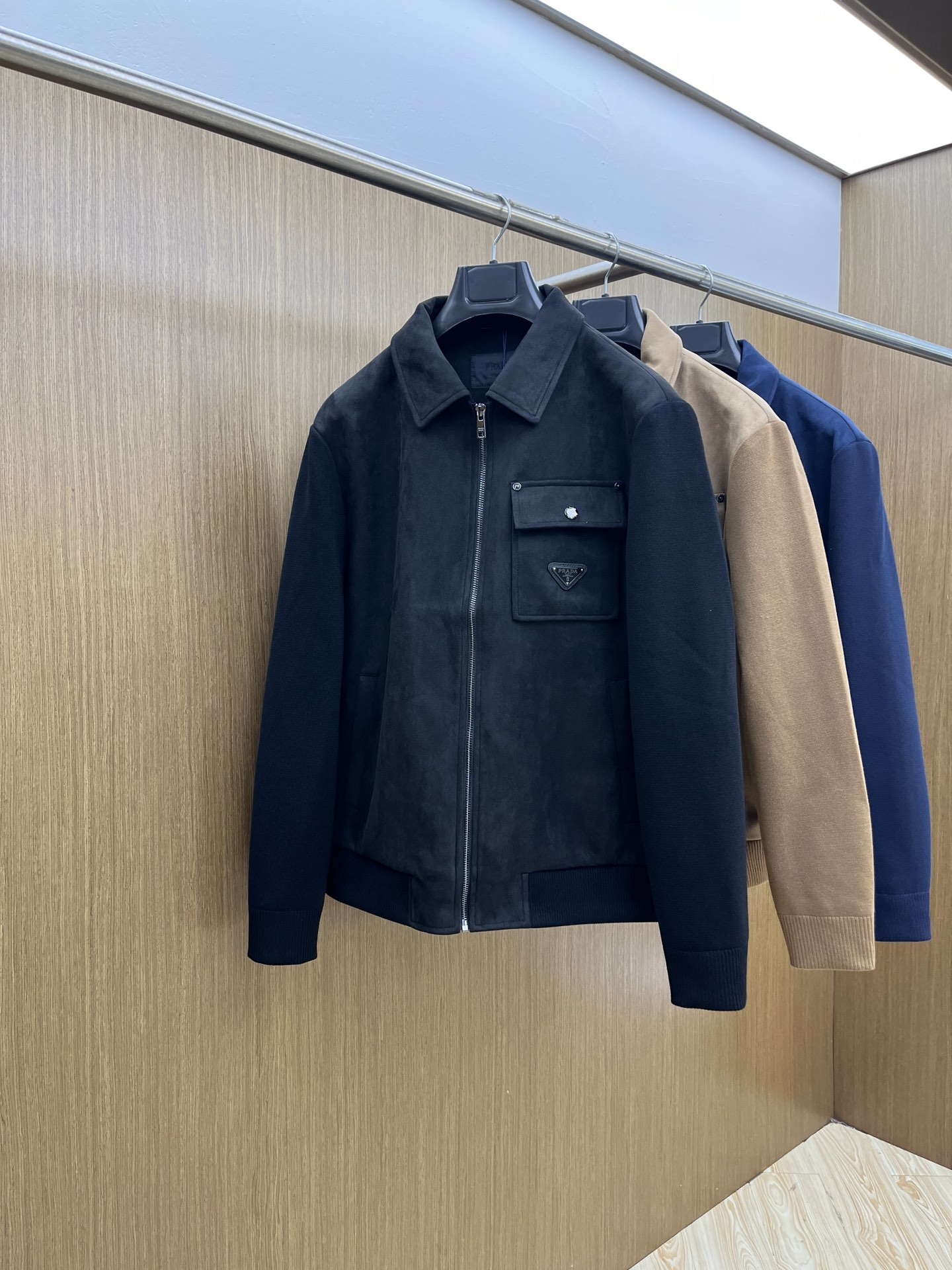 秋冬 PD🔥秋冬独家专供最新时尚秋冬夹克 经典设计感与颜值爆棚的外套，品质更是无法挑剔品控可以直接入手，