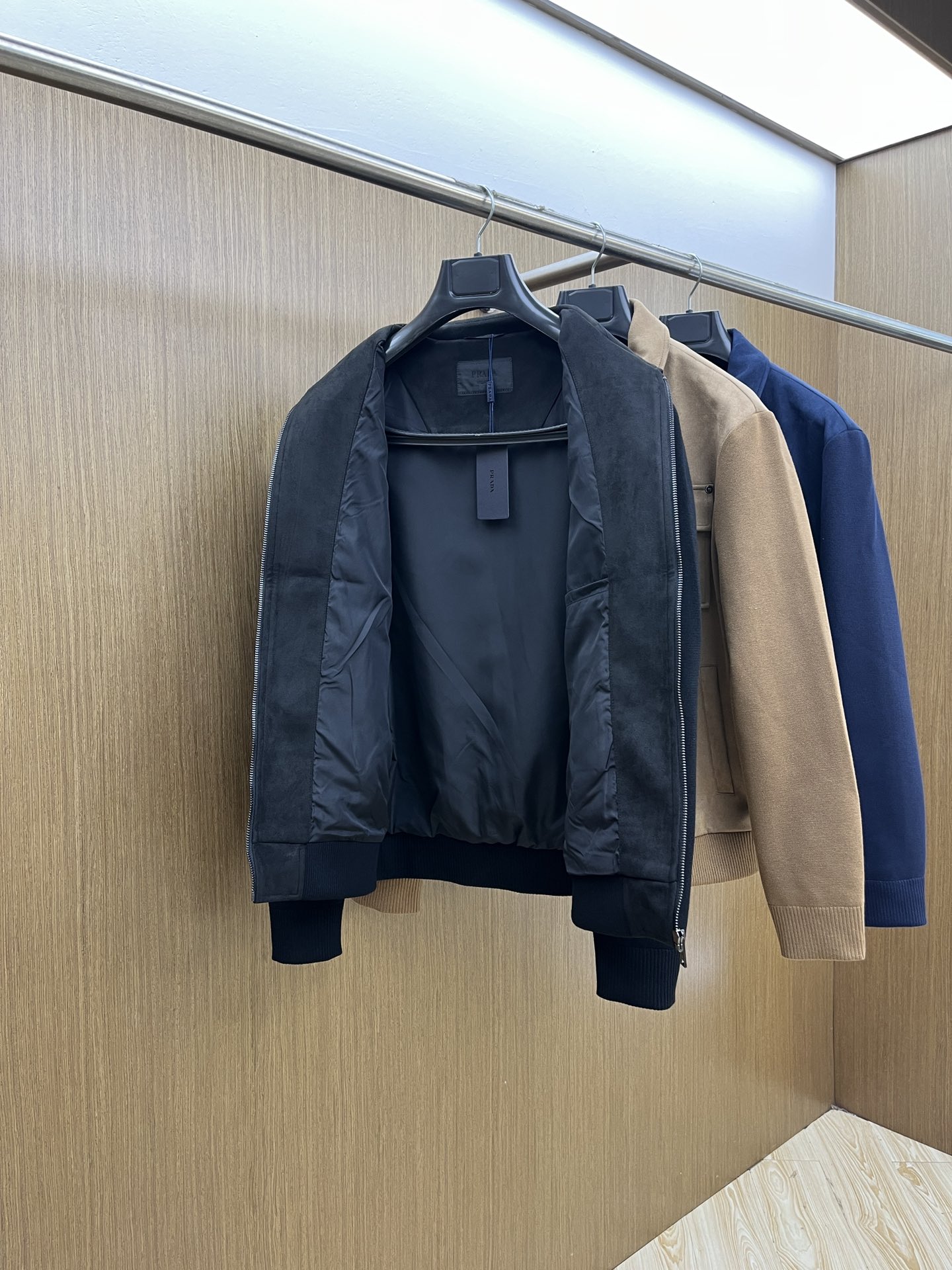 秋冬 PD🔥秋冬独家专供最新时尚秋冬夹克 经典设计感与颜值爆棚的外套，品质更是无法挑剔品控可以直接入手，