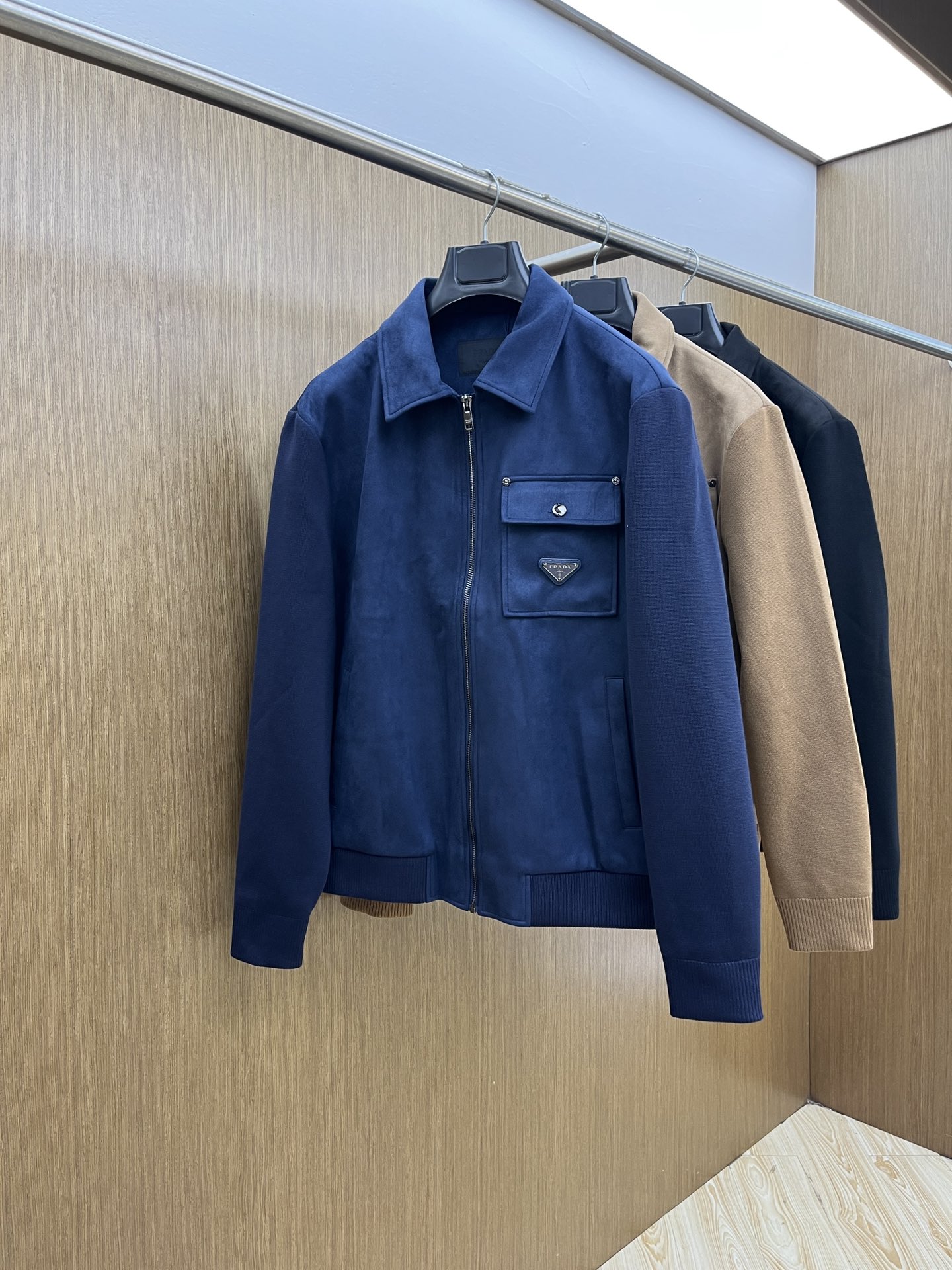 秋冬 PD🔥秋冬独家专供最新时尚秋冬夹克 经典设计感与颜值爆棚的外套，品质更是无法挑剔品控可以直接入手，