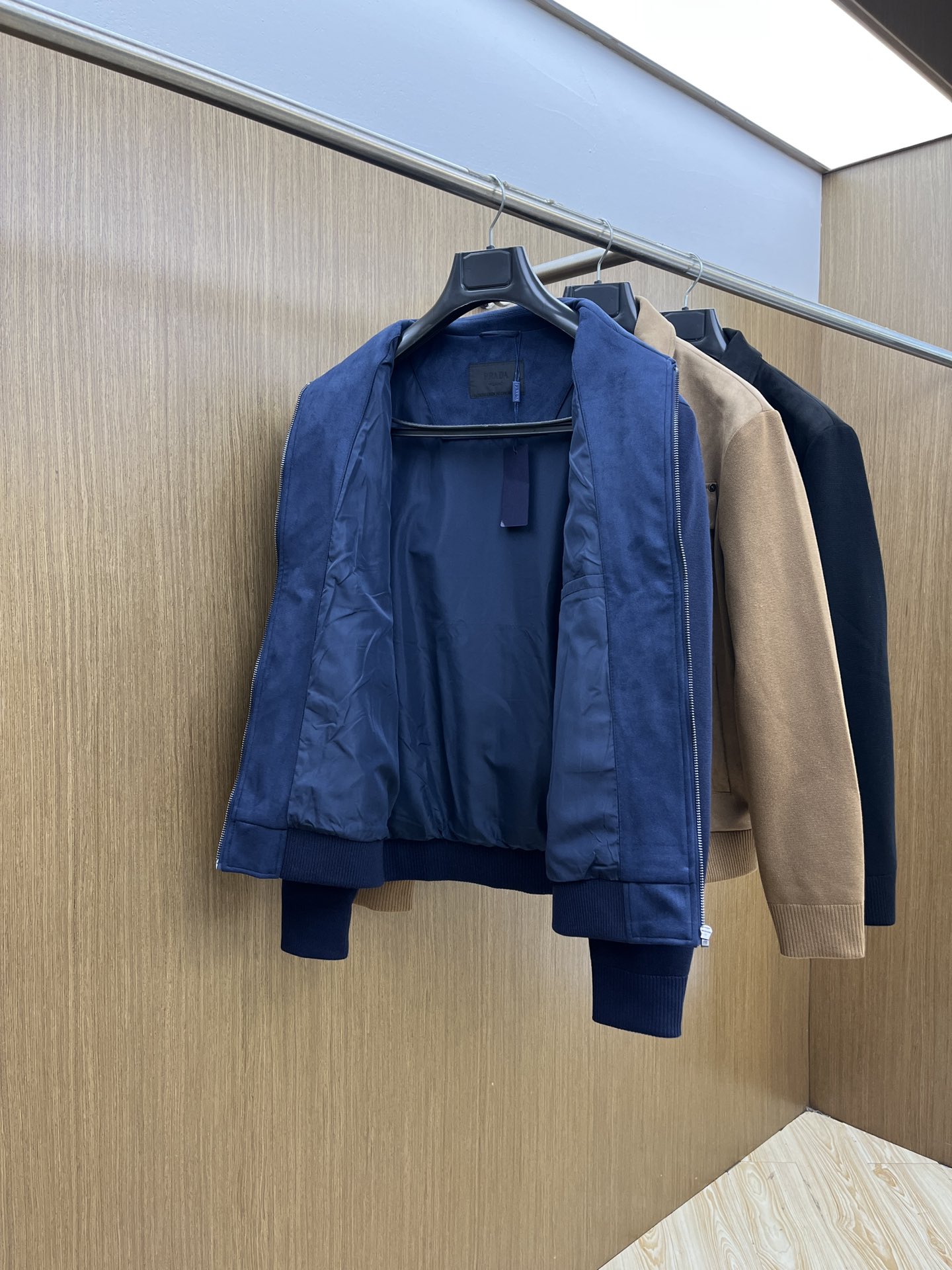 秋冬 PD🔥秋冬独家专供最新时尚秋冬夹克 经典设计感与颜值爆棚的外套，品质更是无法挑剔品控可以直接入手，