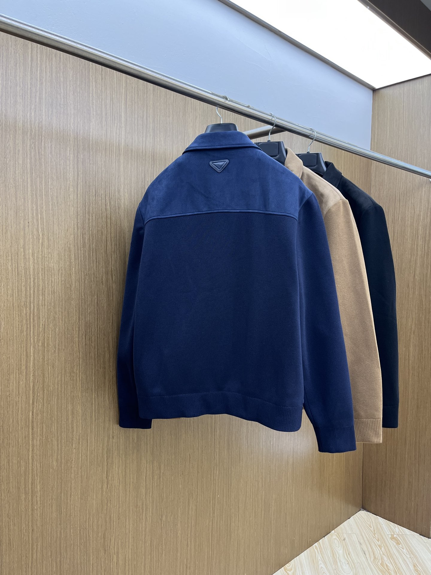 秋冬 PD🔥秋冬独家专供最新时尚秋冬夹克 经典设计感与颜值爆棚的外套，品质更是无法挑剔品控可以直接入手，