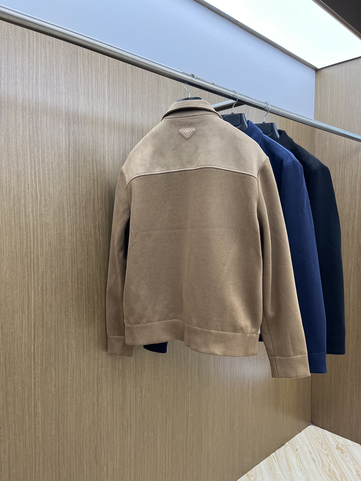 秋冬 PD🔥秋冬独家专供最新时尚秋冬夹克 经典设计感与颜值爆棚的外套，品质更是无法挑剔品控可以直接入手，