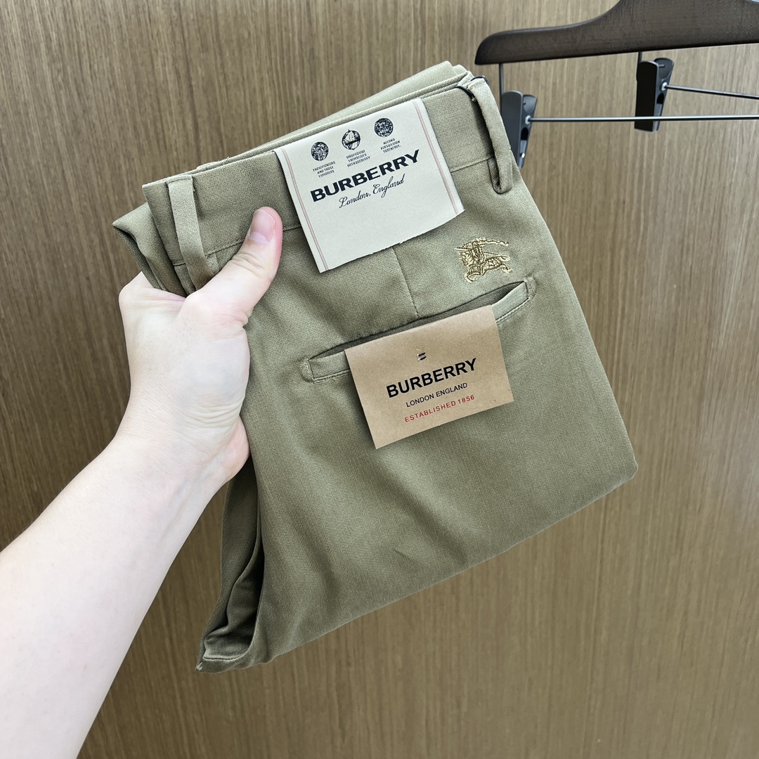 秋冬 BBR 🔥ss秋冬新品，官网同步有售，男士高端商务休闲西裤，高端进口面料，带弹力，后面采用硅胶字母