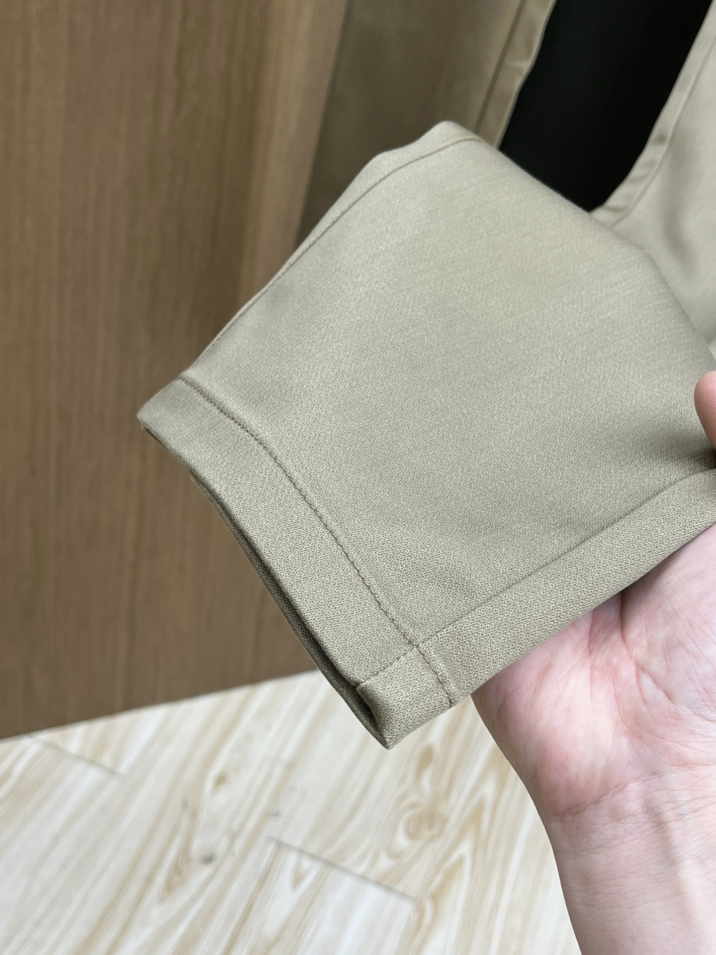 秋冬 BBR 🔥ss秋冬新品，官网同步有售，男士高端商务休闲西裤，高端进口面料，带弹力，后面采用硅胶字母