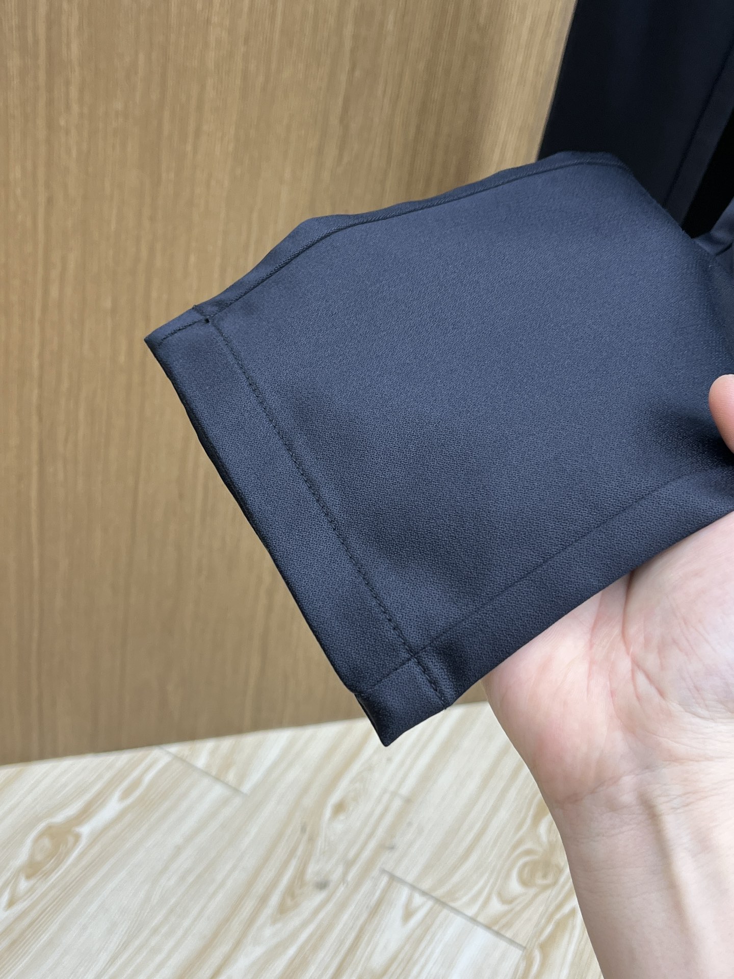 秋冬 BBR 🔥ss秋冬新品，官网同步有售，男士高端商务休闲西裤，高端进口面料，带弹力，后面采用硅胶字母