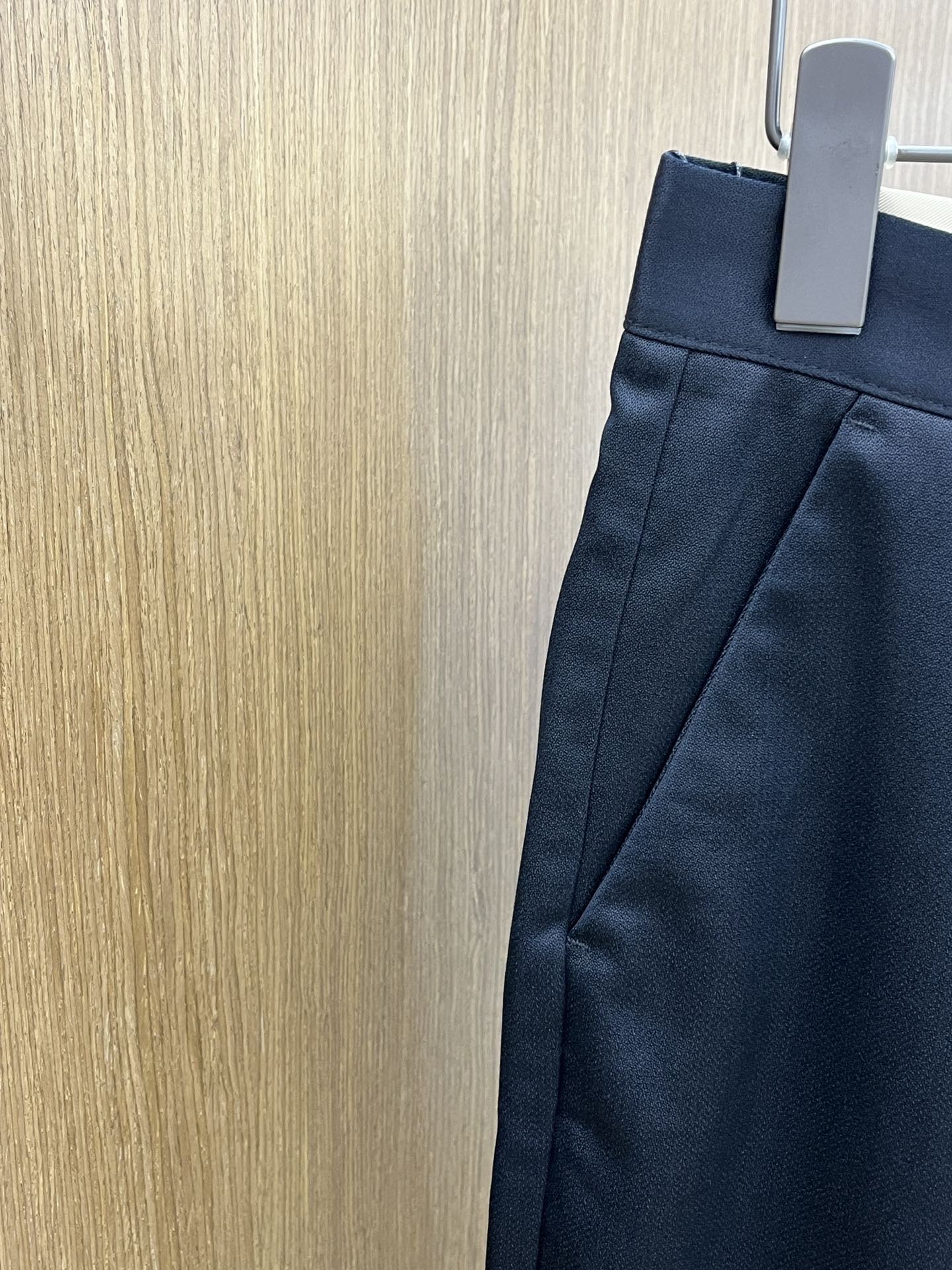 秋冬 BBR 🔥ss秋冬新品，官网同步有售，男士高端商务休闲西裤，高端进口面料，带弹力，后面采用硅胶字母