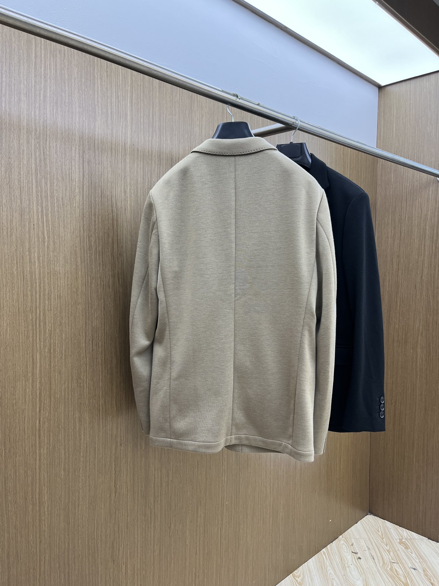 秋冬 BBR 🔥🔥ss早秋新款发布❤️巴宝莉西装夹克外套，秋季爆款西装外套，胸前战马logo刺绣西装，穿