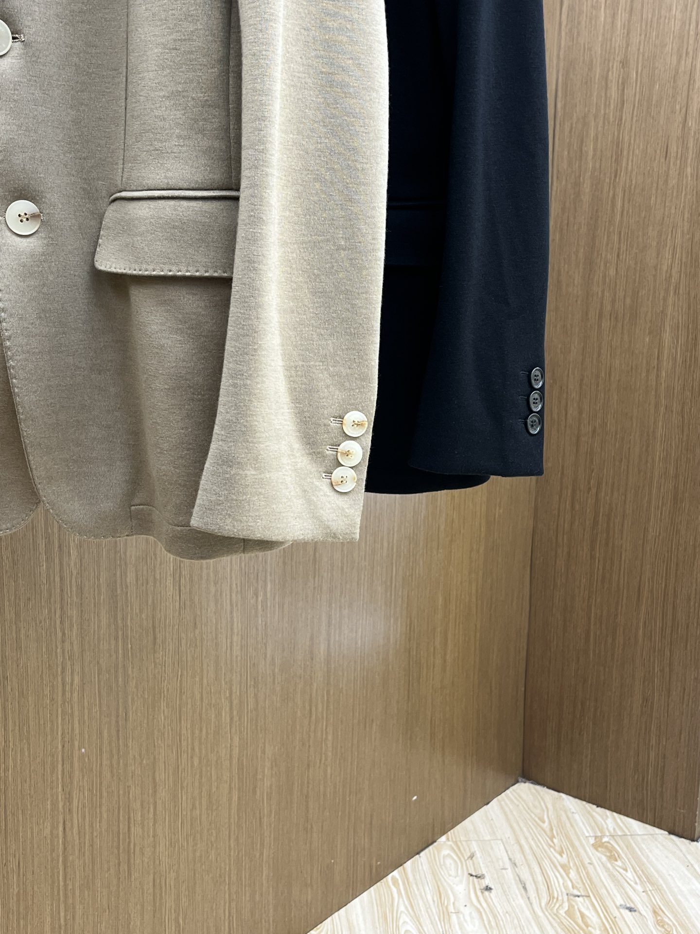 秋冬 BBR 🔥🔥ss早秋新款发布❤️巴宝莉西装夹克外套，秋季爆款西装外套，胸前战马logo刺绣西装，穿