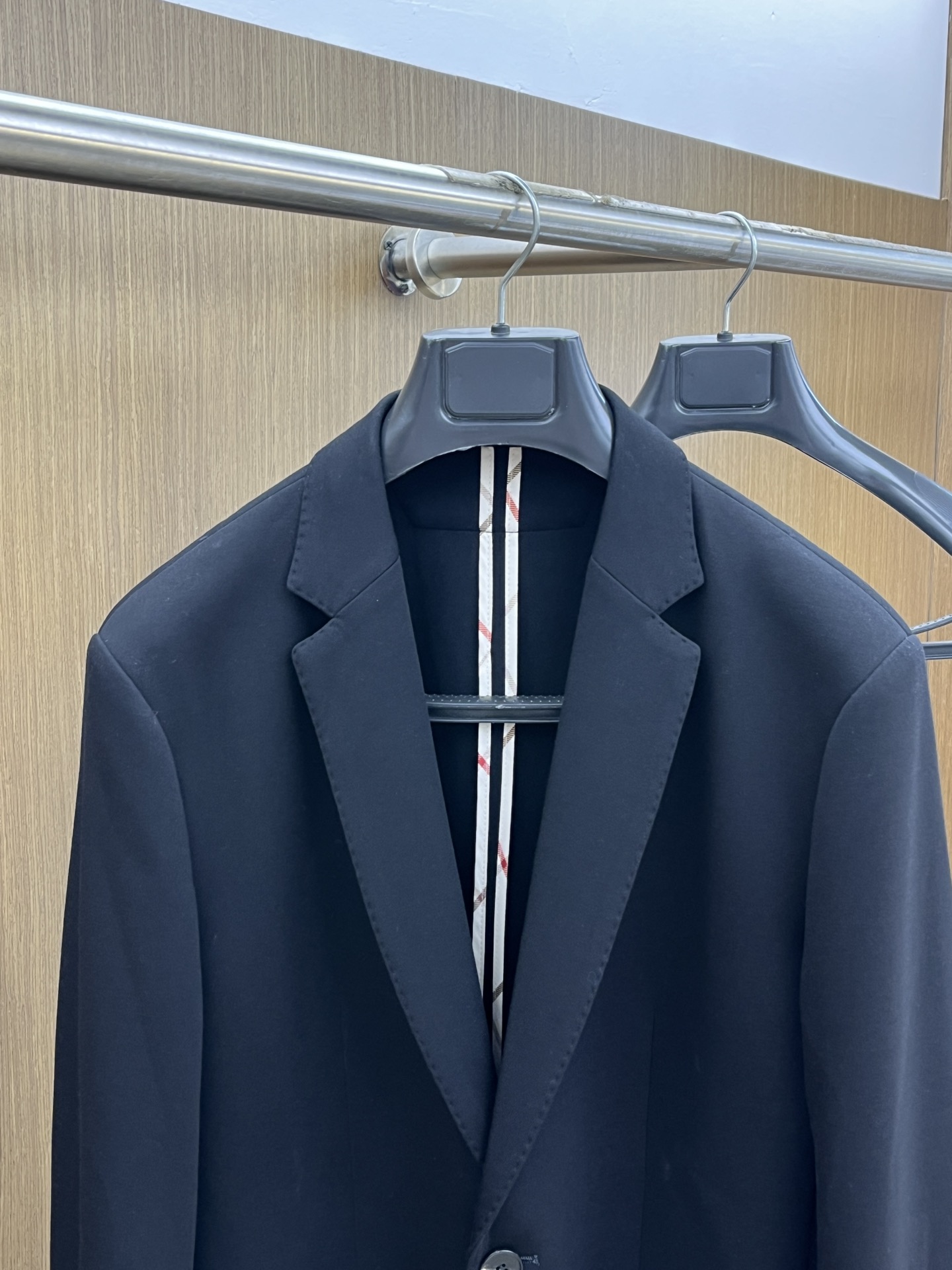 秋冬 lP🆕 🔥🔥ss早秋新款发布❤️巴宝莉西装夹克外套，秋季爆款西装外套，胸前战马logo刺绣西装，穿