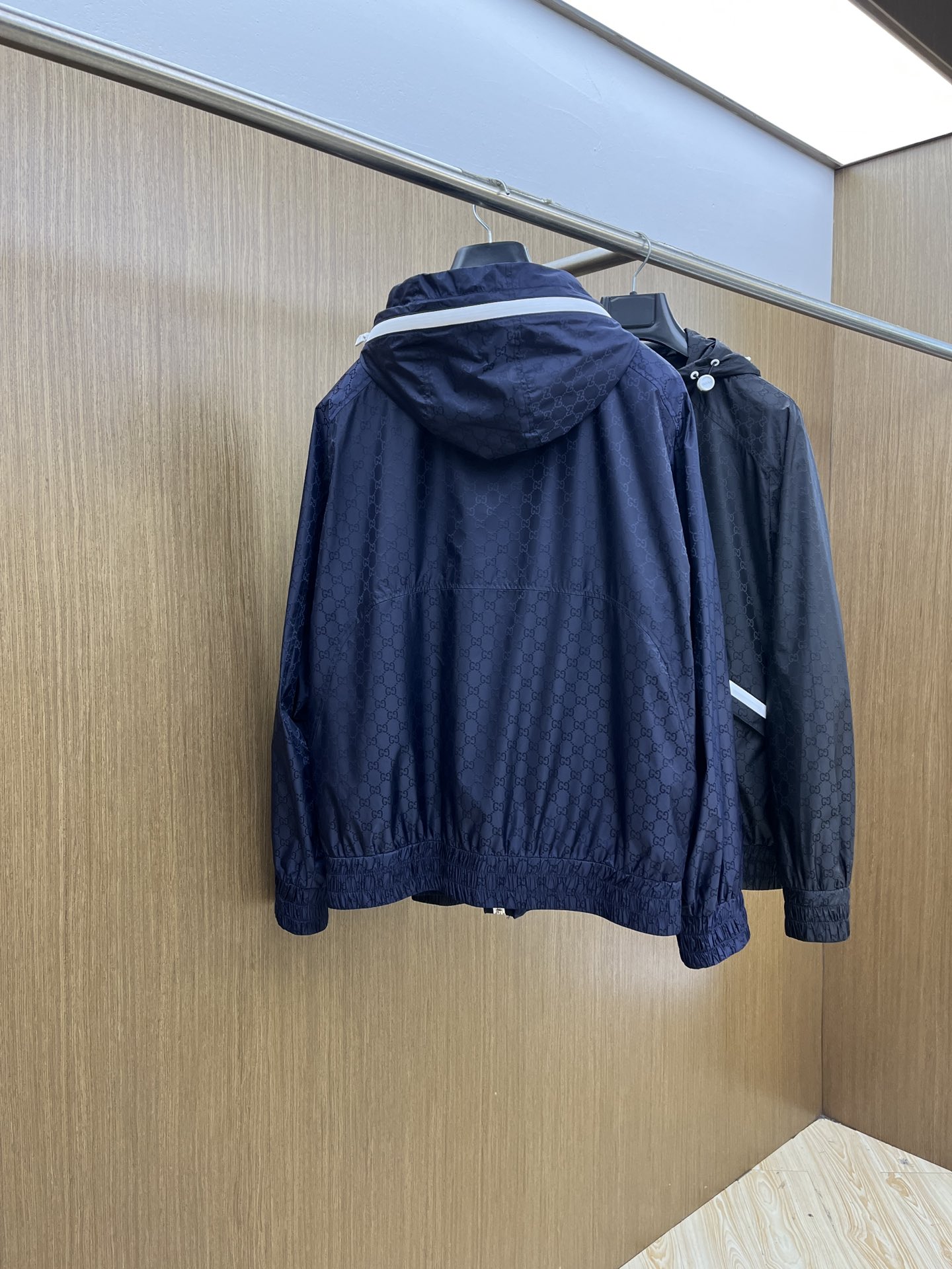 秋冬 Guc 🔥🔥ss早秋新款古驰连帽夹克外套，双G字母提花面料，秋季爆款外套，穿上就是舒适自在又显瘦的