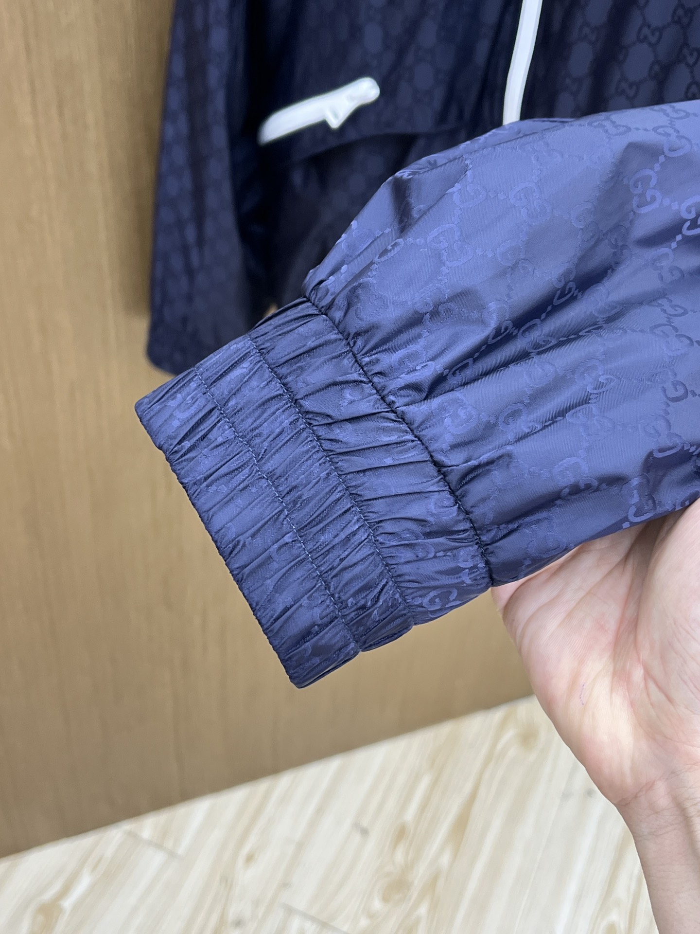 秋冬 Guc 🔥🔥ss早秋新款古驰连帽夹克外套，双G字母提花面料，秋季爆款外套，穿上就是舒适自在又显瘦的