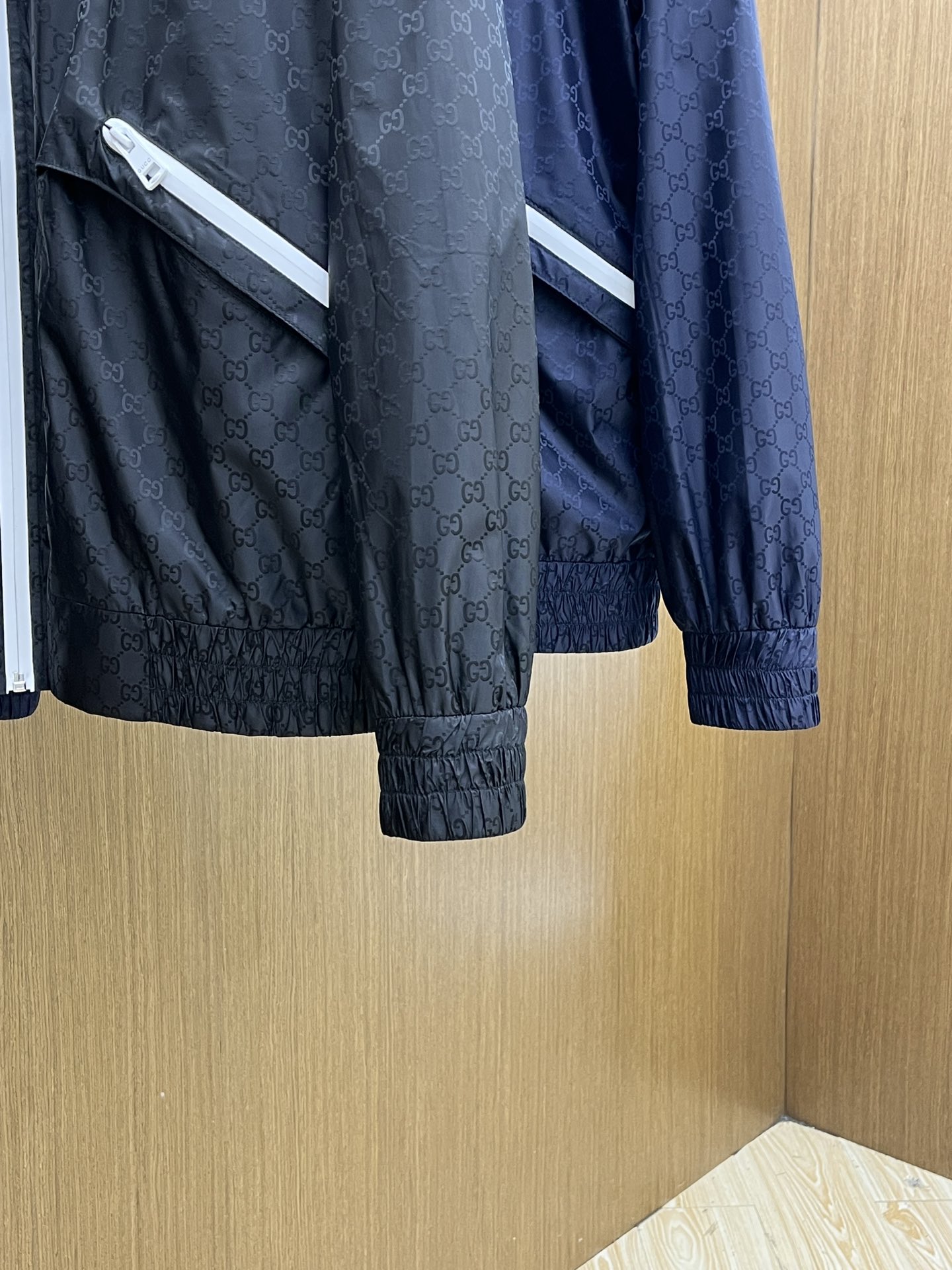 秋冬 Guc 🔥🔥ss早秋新款古驰连帽夹克外套，双G字母提花面料，秋季爆款外套，穿上就是舒适自在又显瘦的