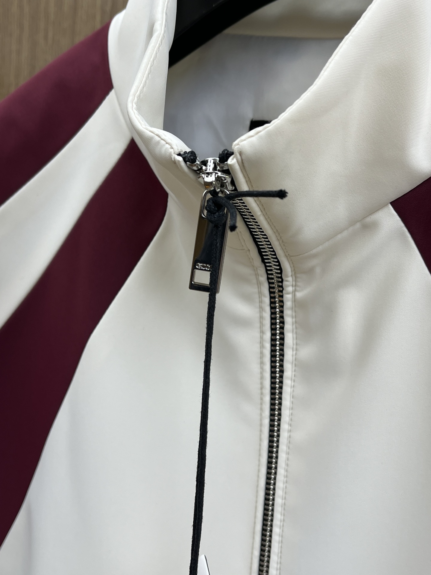 秋冬 Guc 🔥🔥ss早秋新款男装 古驰立领夹克外套，logo印花，秋季爆款外套，颗粒绒面料穿上就是舒适