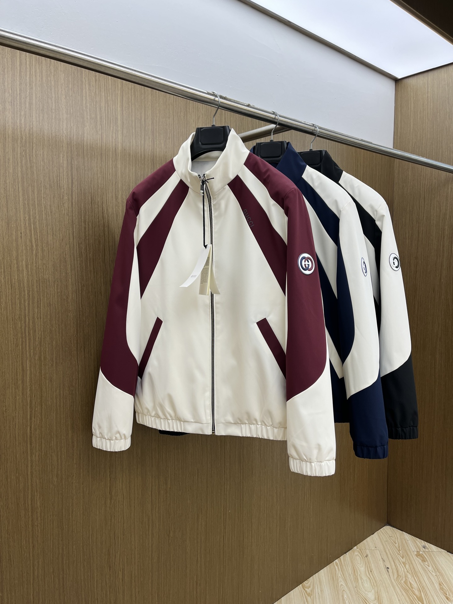 秋冬 Guc 🔥🔥ss早秋新款男装 古驰立领夹克外套，logo印花，秋季爆款外套，颗粒绒面料穿上就是舒适