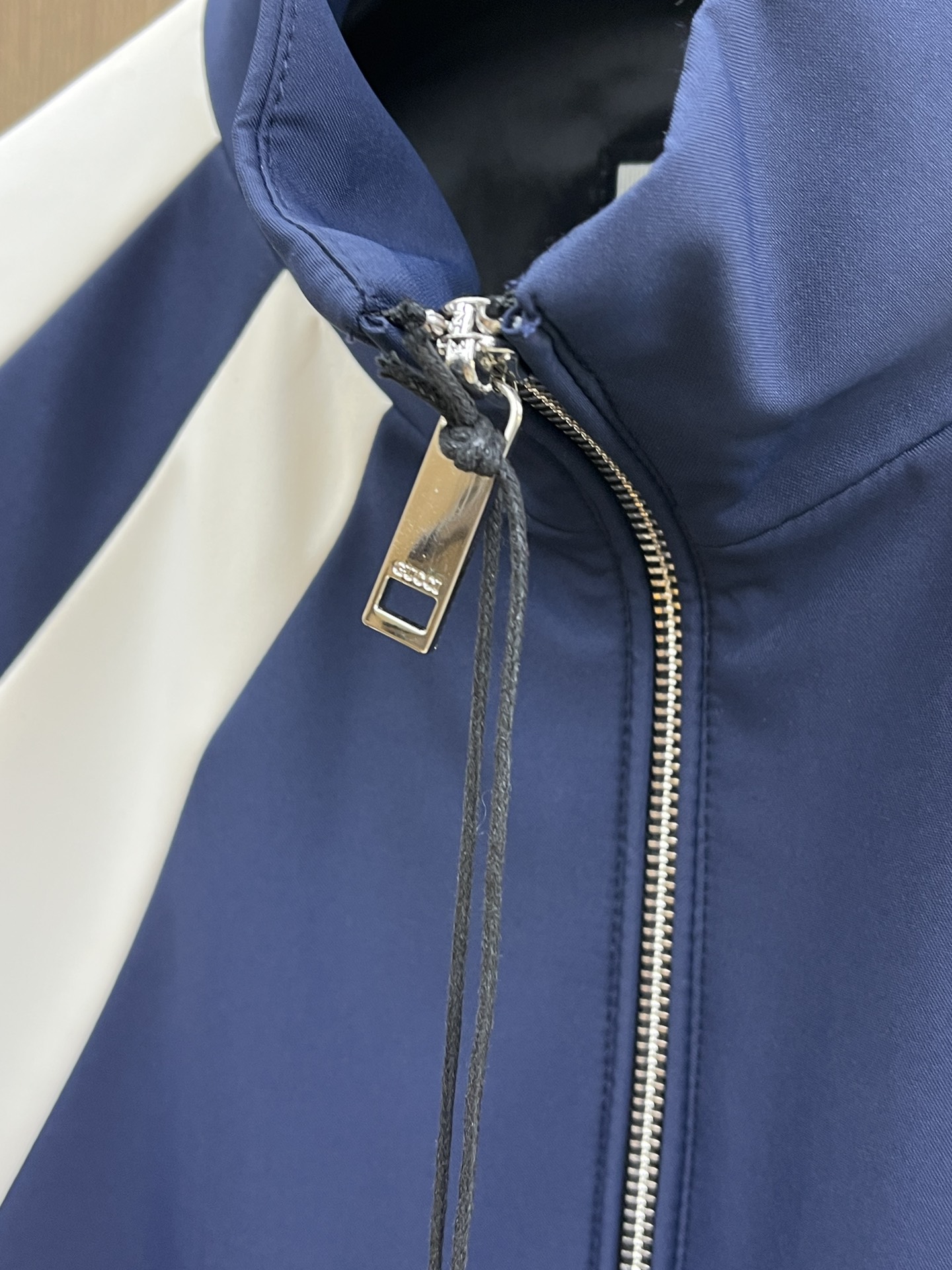 秋冬 Guc 🔥🔥ss早秋新款男装 古驰立领夹克外套，logo印花，秋季爆款外套，颗粒绒面料穿上就是舒适