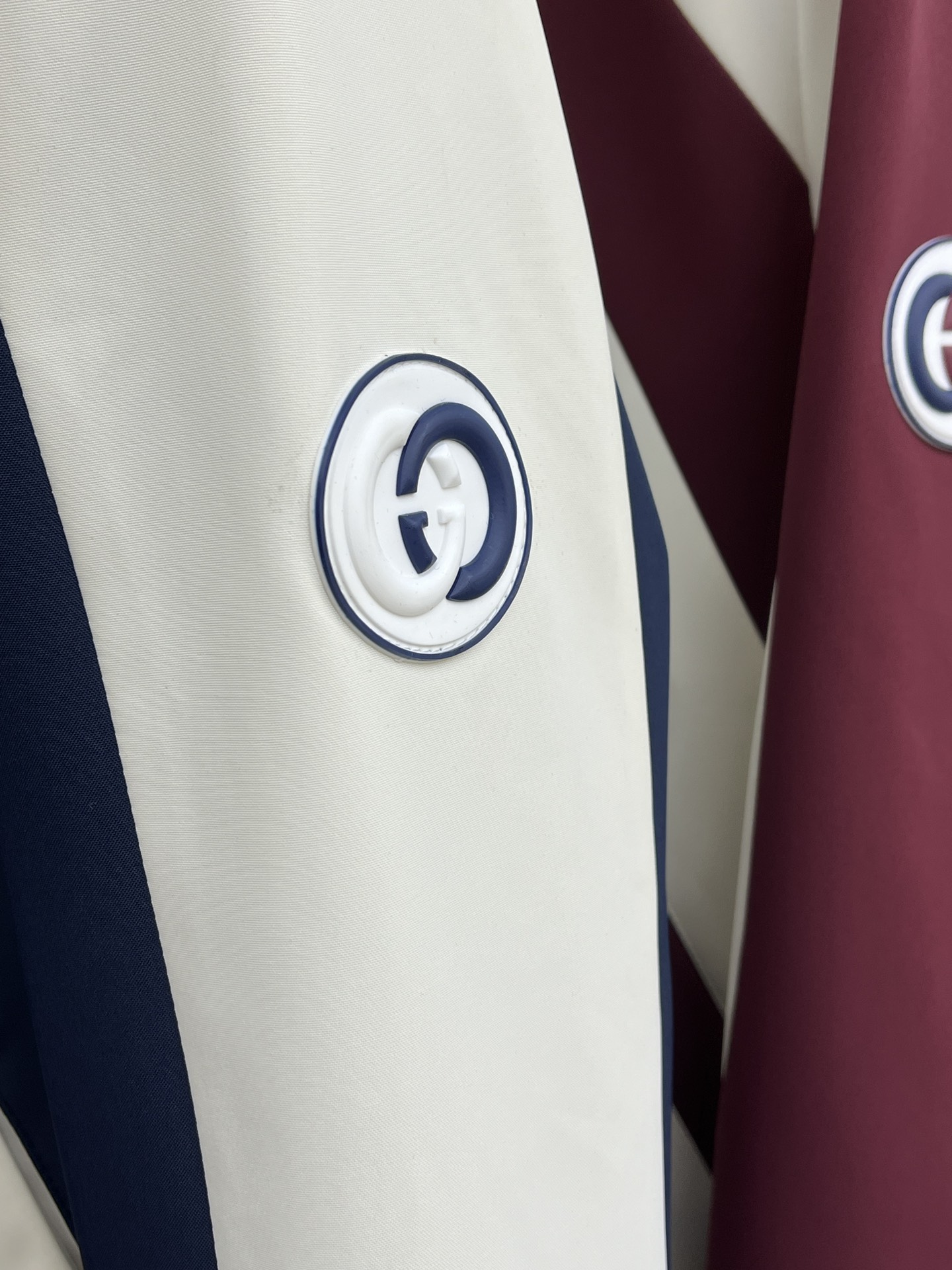 秋冬 Guc 🔥🔥ss早秋新款男装 古驰立领夹克外套，logo印花，秋季爆款外套，颗粒绒面料穿上就是舒适