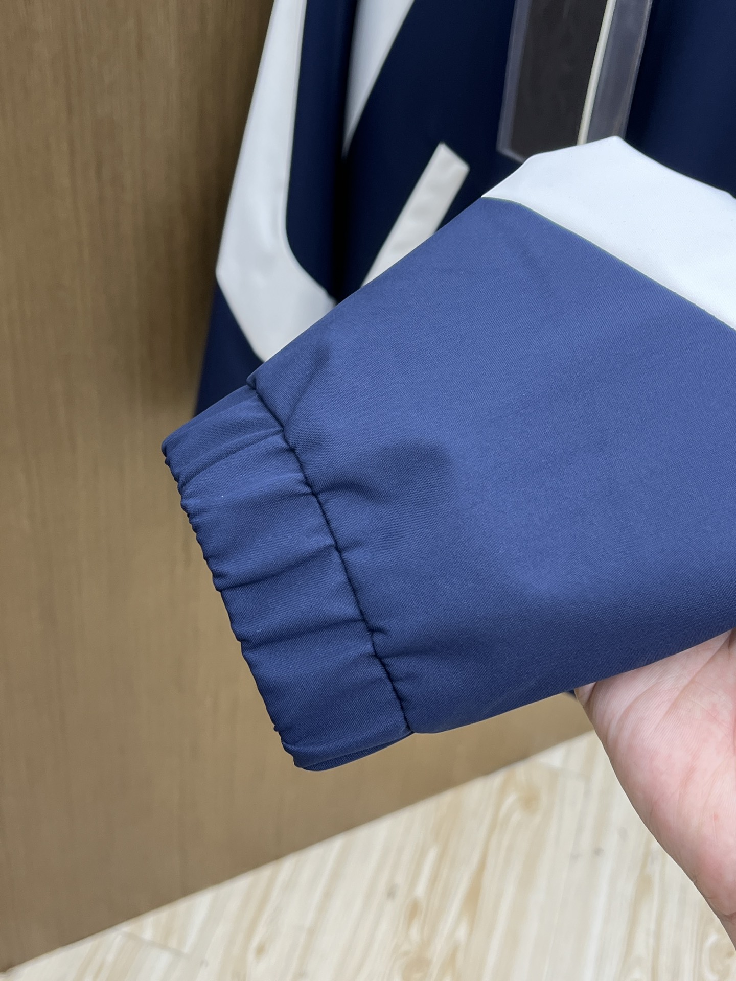 秋冬 Guc 🔥🔥ss早秋新款男装 古驰立领夹克外套，logo印花，秋季爆款外套，颗粒绒面料穿上就是舒适