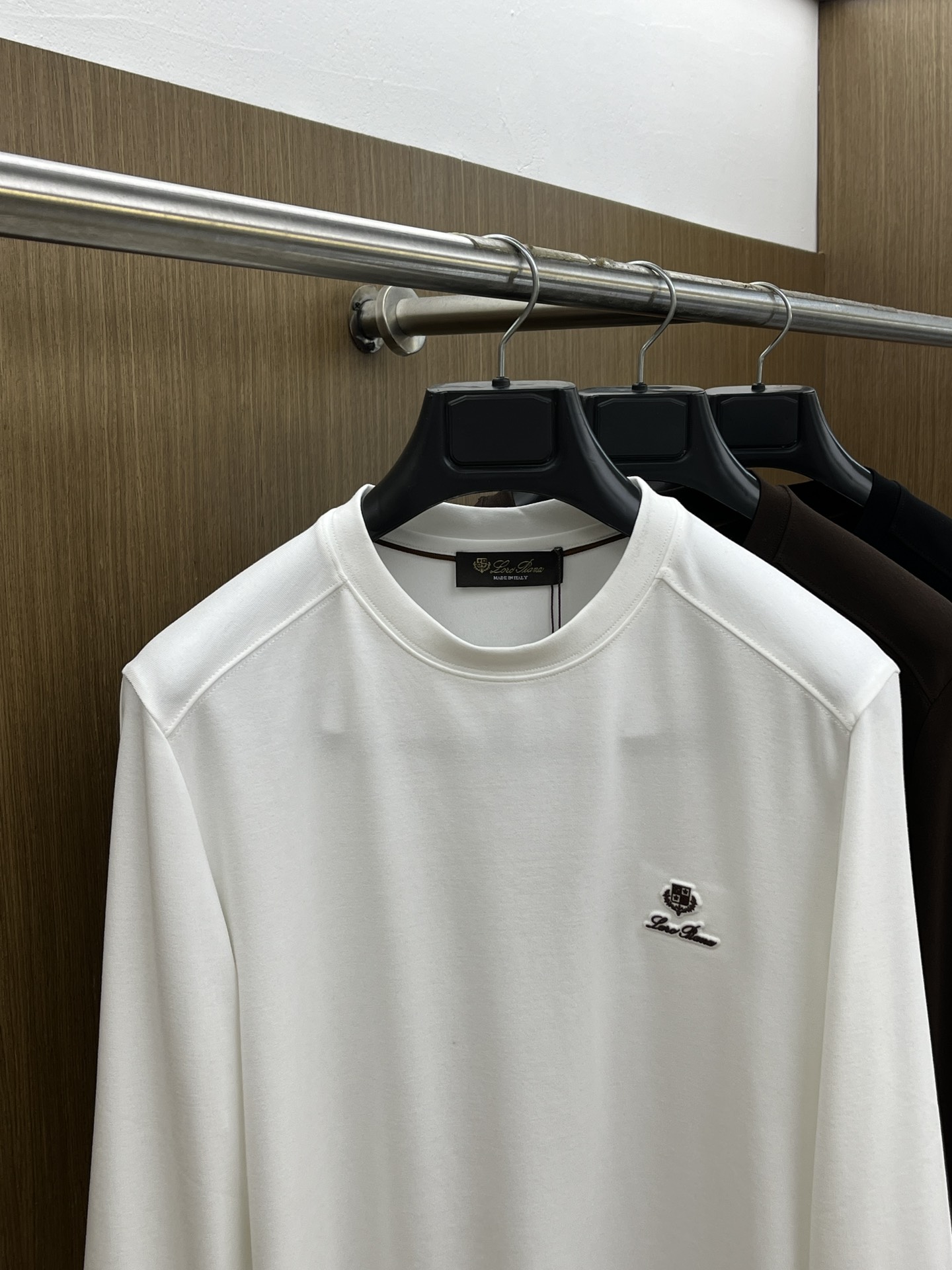 秋冬 lP🆕 🔥官网最新款秋冬新品 面料采用新疆长绒棉 面料细腻柔软上身舒适  fjj胸前品牌logo小
