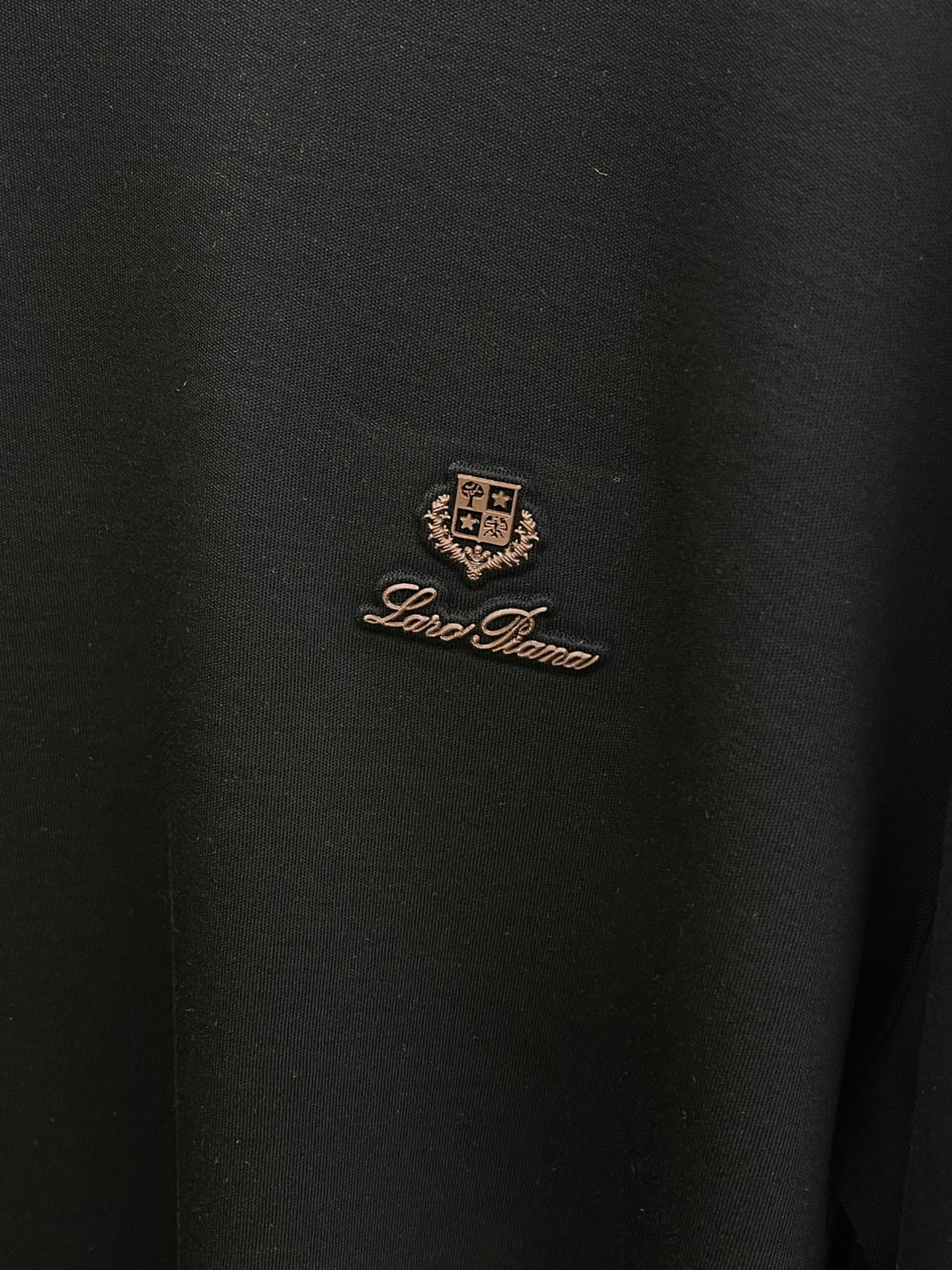 秋冬 lP🆕 🔥官网最新款秋冬新品 面料采用新疆长绒棉 面料细腻柔软上身舒适  fjj胸前品牌logo小