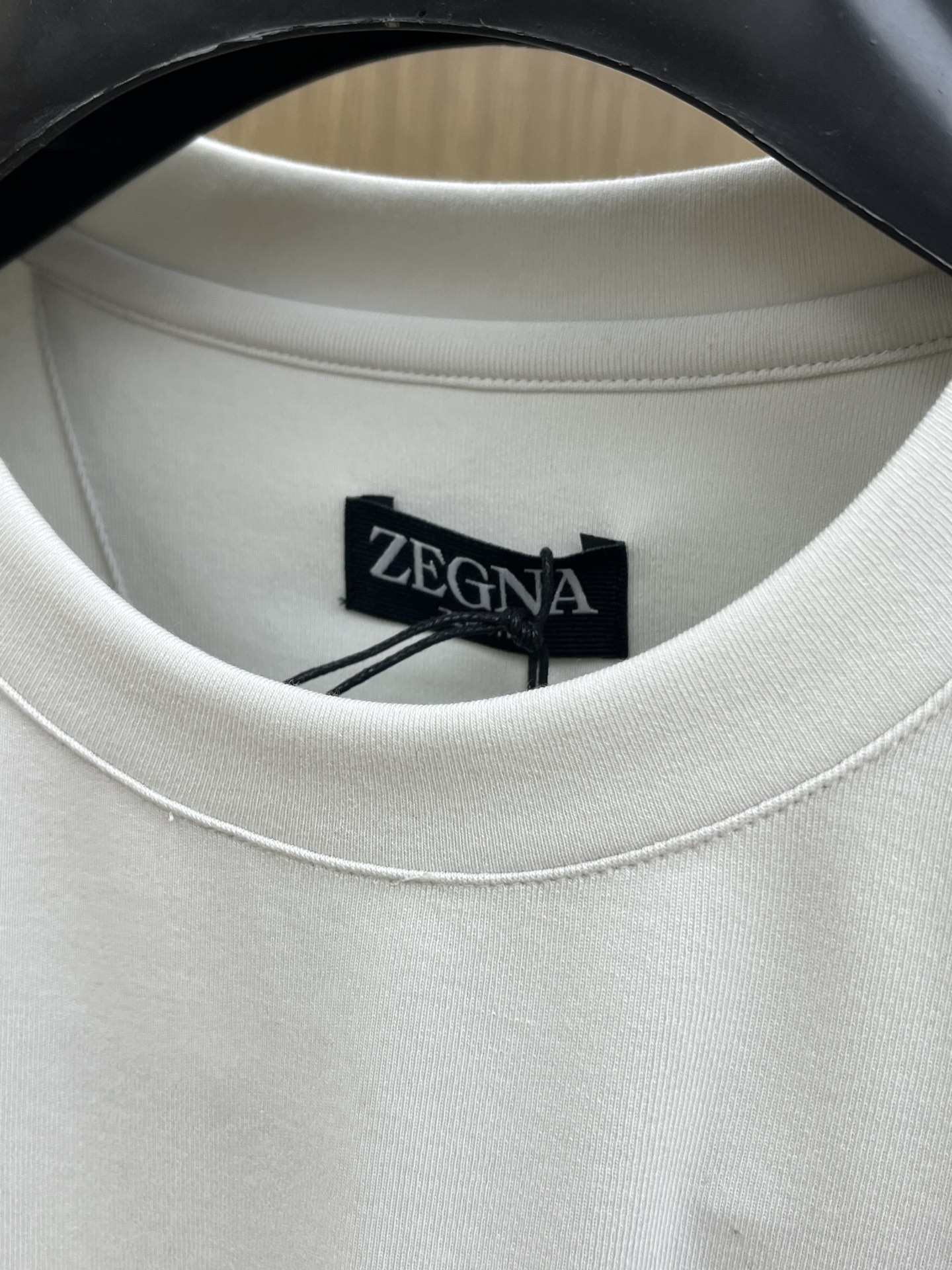 秋冬 ZZ 🔥官网最新款秋冬新品 面料采用新疆长绒棉 面料细腻柔软上身舒适 fjj胸前品牌logo小点缀