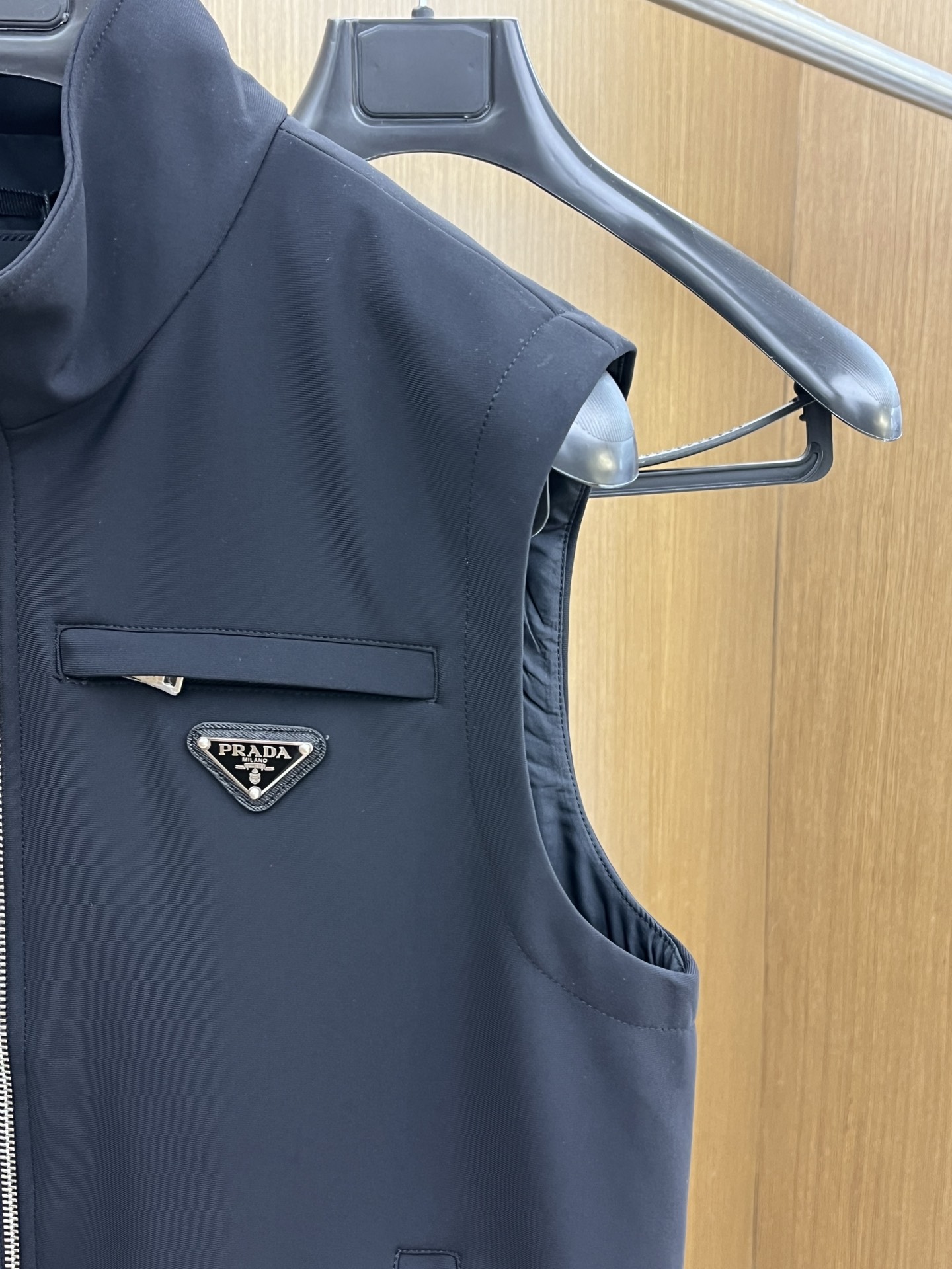 秋冬 PD 🔥官网独家专供最新时尚秋冬马甲 经典设计感与颜值爆棚的，品质更是无法挑剔品控可以直接入手，不