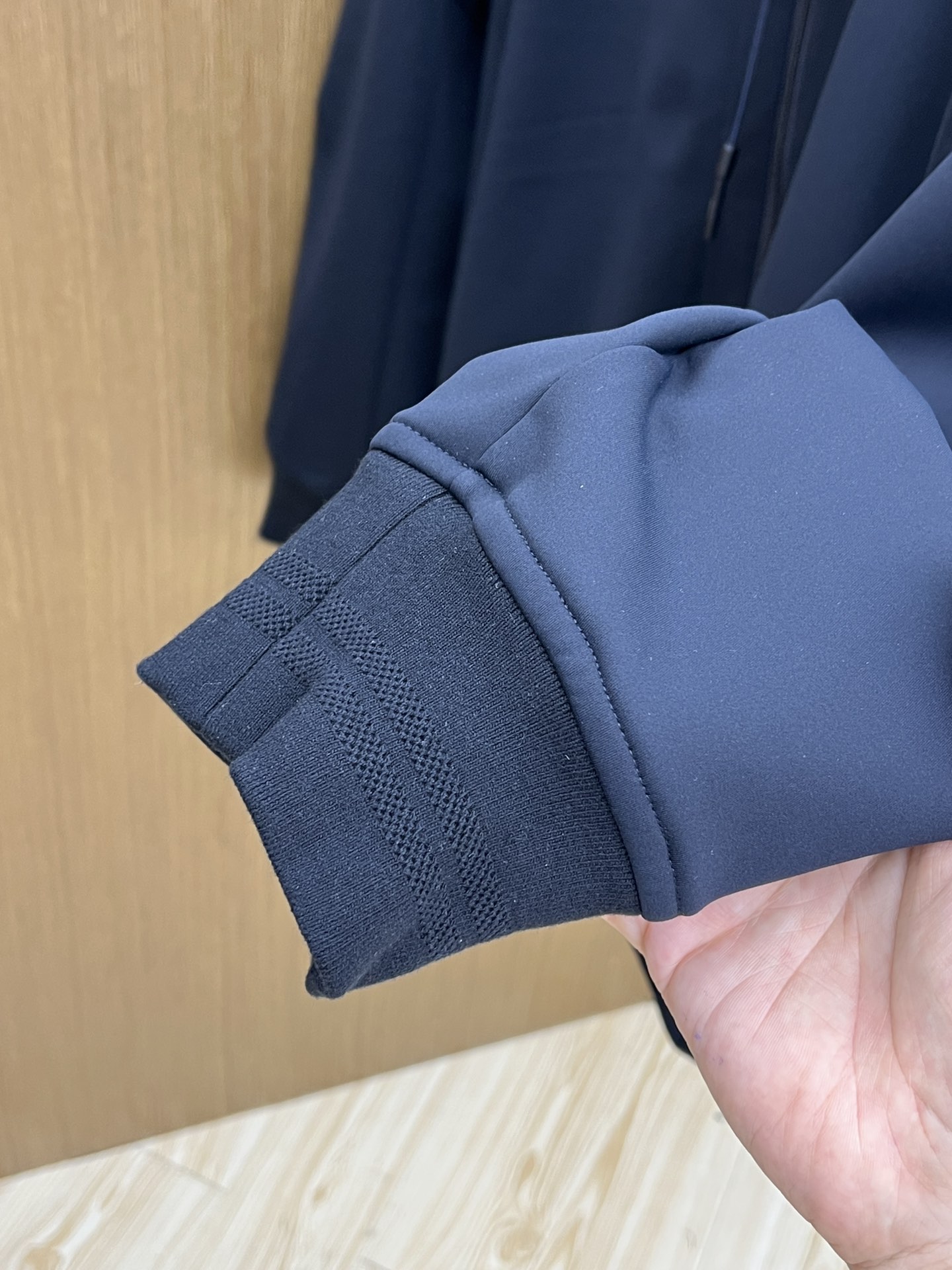 秋冬 ZZ 🔥官网独家专供秋冬新款外套 透气舒适休闲！高级感满满！细节精致高档，保暖舒适 内里加绒保暖设