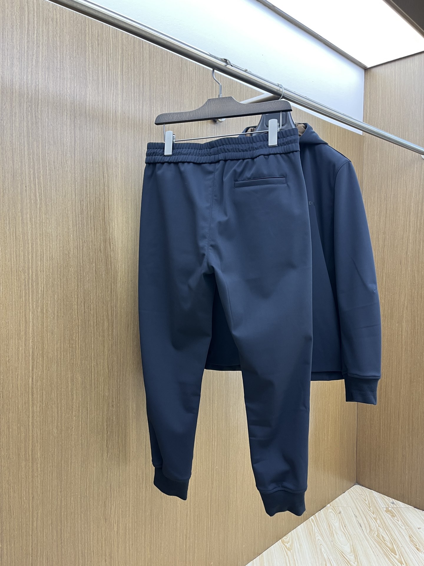 秋冬 ZZ 🔥官网独家专供秋冬新款卫裤 透气舒适休闲！高级感满满！细节精致高档，保暖舒适 内里加绒保暖设