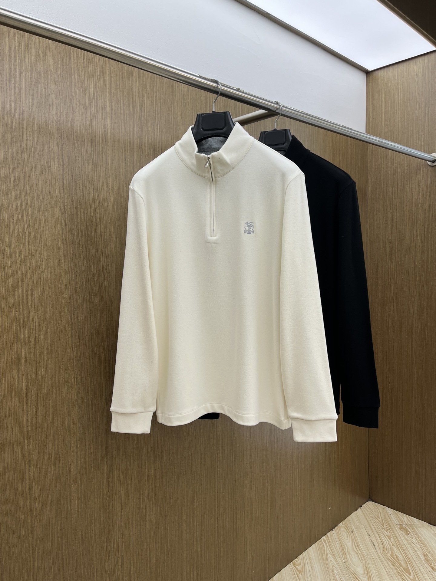 NO:520099,Autumn and Winter BC official website Autumn and Winter BC long sleeves, cashmere pattern, delicate, soft, comfortable upper body, fjj simple and fashionable, suitable for business, casual and other occasions, code number 48-56,,alexander wang19860909秋冬 BC 官网秋冬BC长袖 选用羊绒平纹 面料细腻柔软上身舒适 fjj简约时尚 适配商务、休闲等多种场合 码数48-56,,alexander wang,Men's clothing