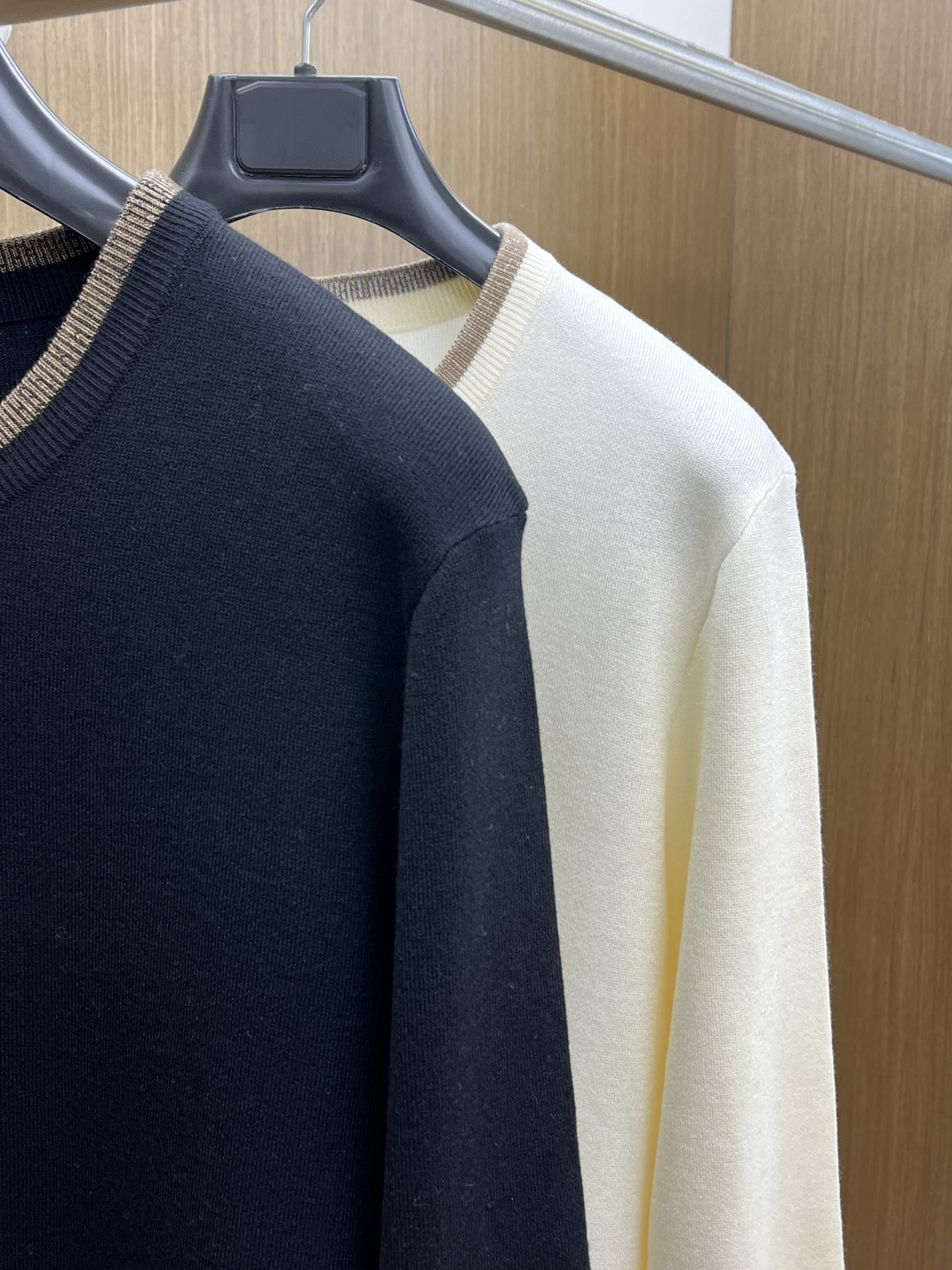 秋冬 Zz🔥官网秋冬Zegna羊毛针织衫 精致羊毛针织工艺 所有细节做工完美简约时尚 适配商务、fjj休