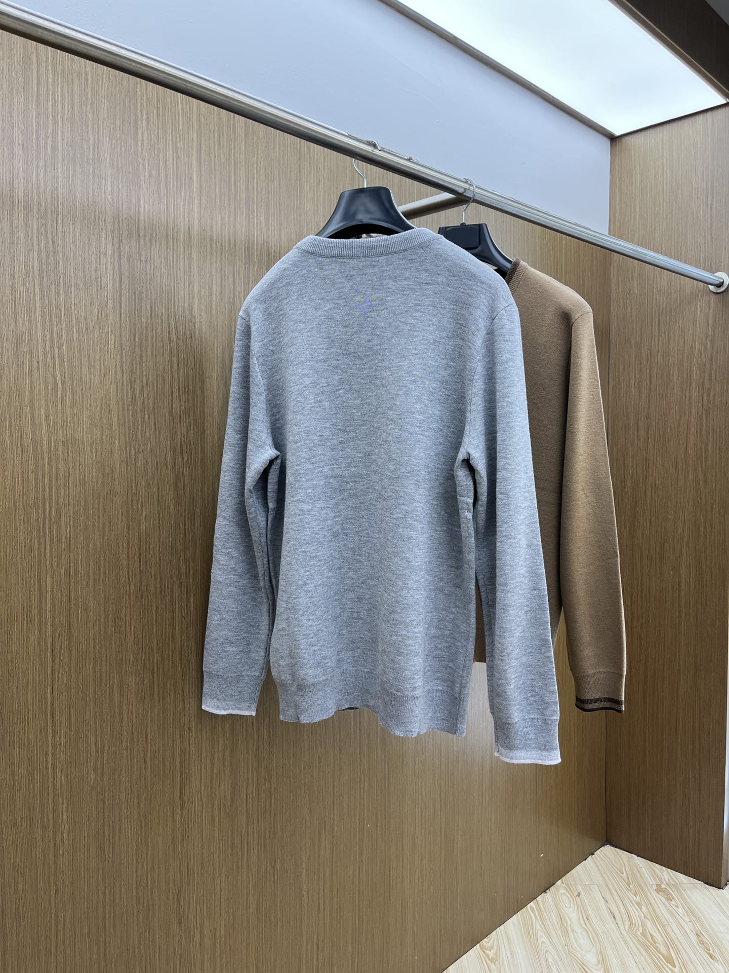 秋冬 Zz🔥官网秋冬Zegna羊毛针织衫 精致羊毛针织工艺 所有细节做工完美简约时尚 适配商务、fjj休