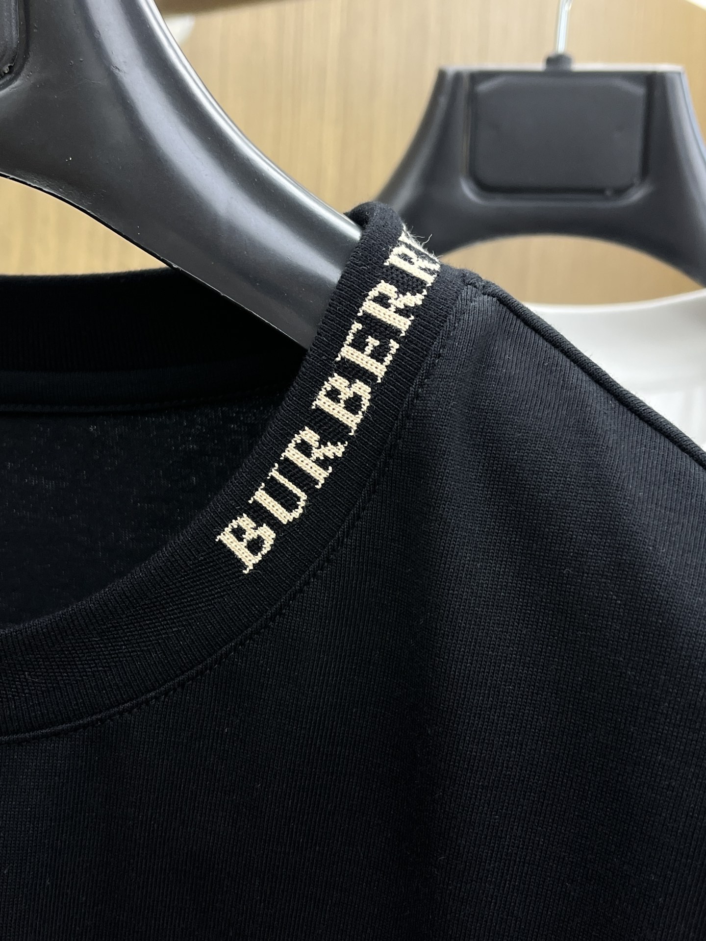 秋冬 BBR 🔥🔥s秋冬新品长袖T恤 、圆领独家定制丝光棉棉面料，明星最爱时装味休闲简单大方 品牌log